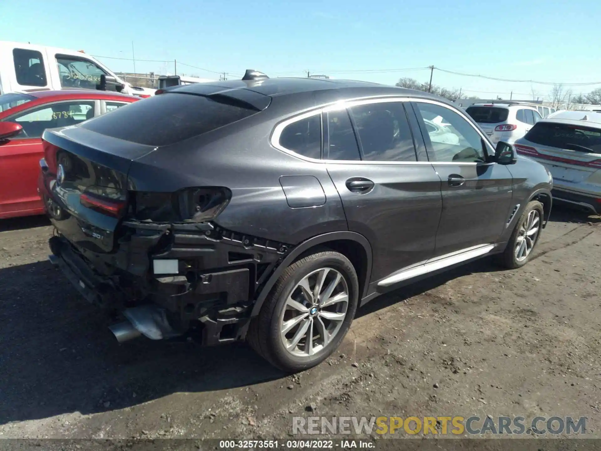 4 Photograph of a damaged car 5UXUJ3C53KLG54050 BMW X4 2019