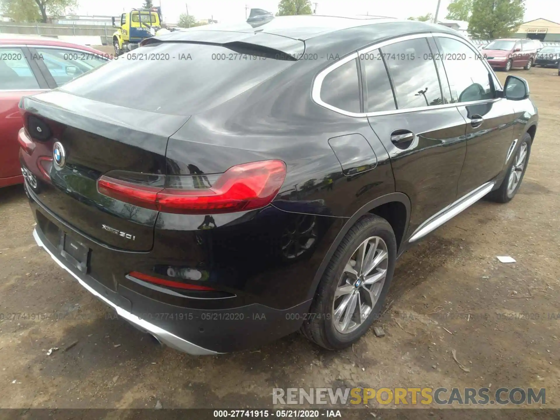 4 Photograph of a damaged car 5UXUJ3C54KLG52551 BMW X4 2019