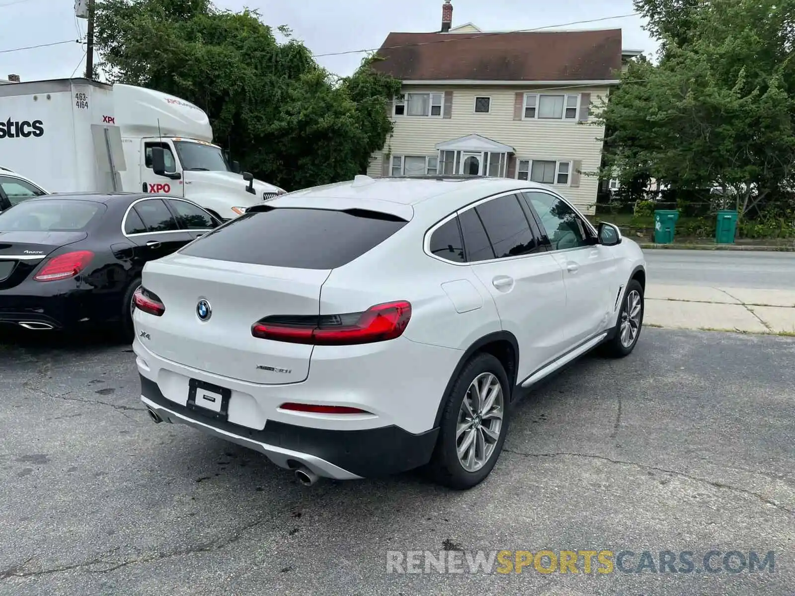 4 Photograph of a damaged car 5UXUJ3C54KLG54526 BMW X4 2019