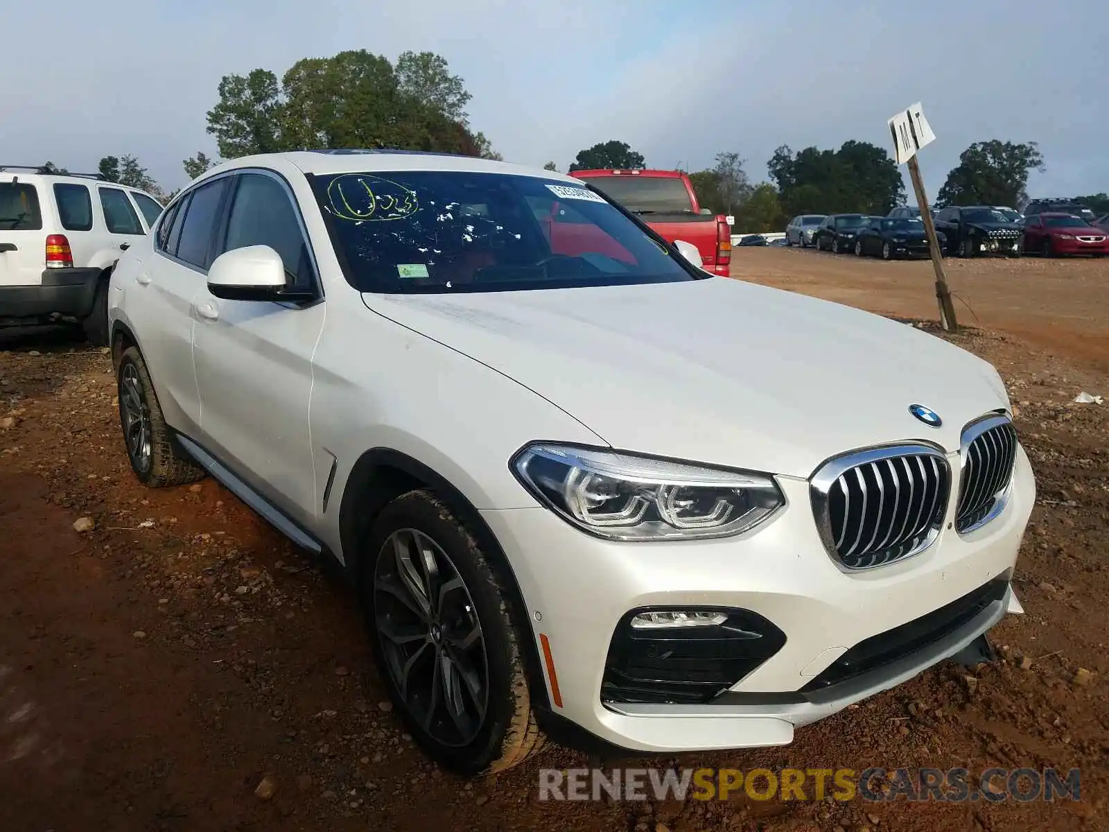 1 Photograph of a damaged car 5UXUJ3C54KLG54929 BMW X4 2019