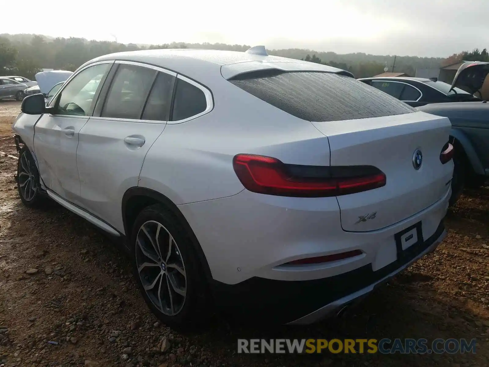 3 Photograph of a damaged car 5UXUJ3C54KLG54929 BMW X4 2019