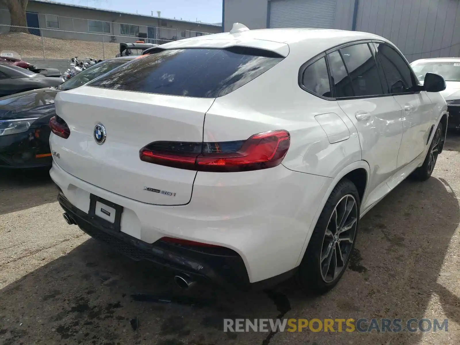 4 Photograph of a damaged car 5UXUJ3C54KLG55952 BMW X4 2019