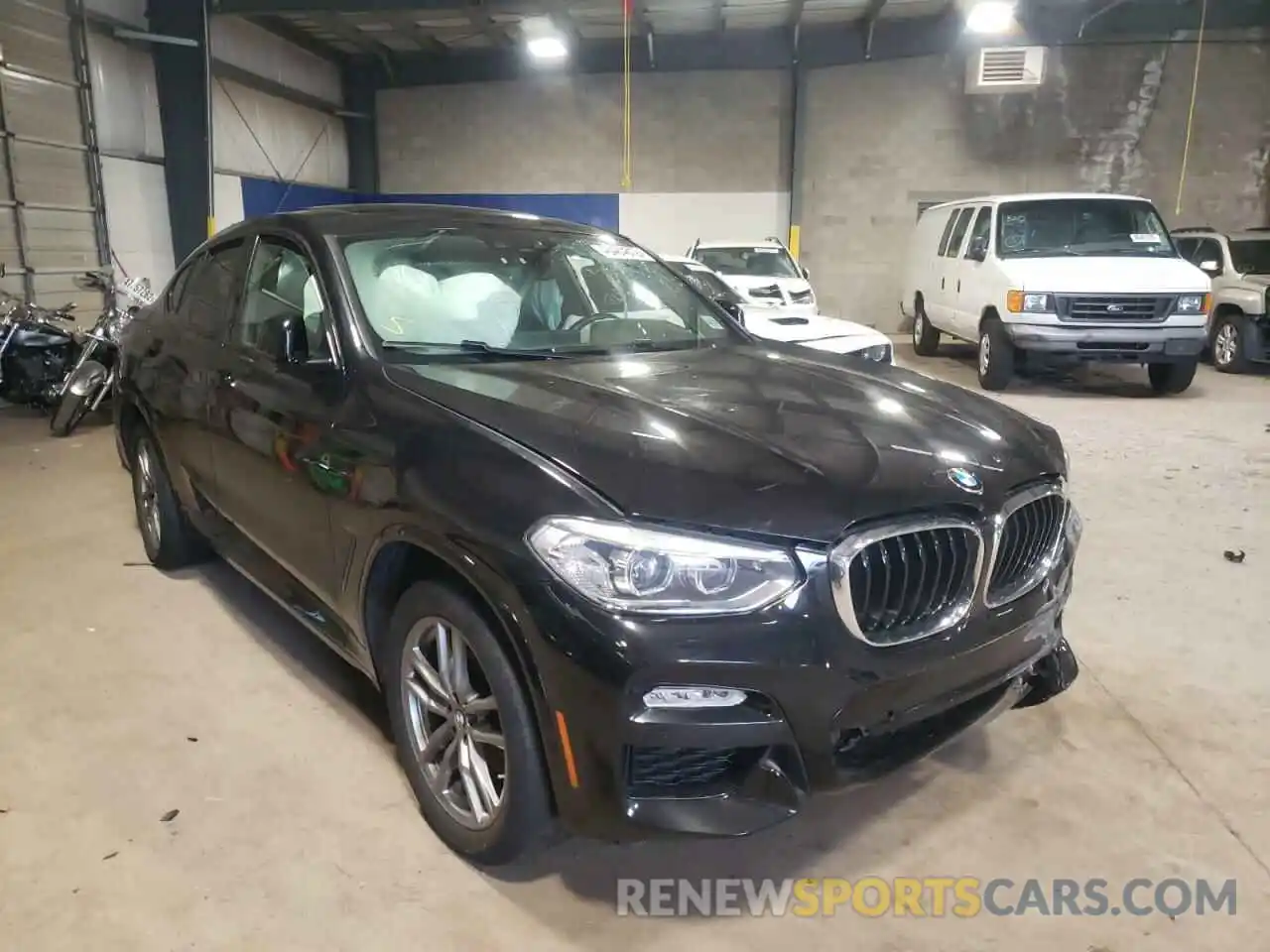 1 Photograph of a damaged car 5UXUJ3C55KLG52512 BMW X4 2019