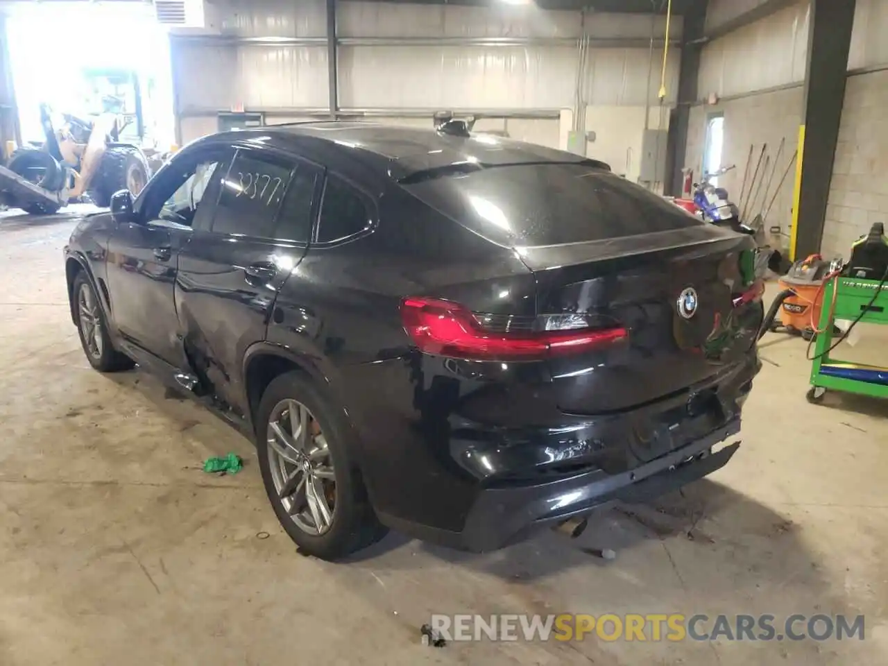 3 Photograph of a damaged car 5UXUJ3C55KLG52512 BMW X4 2019