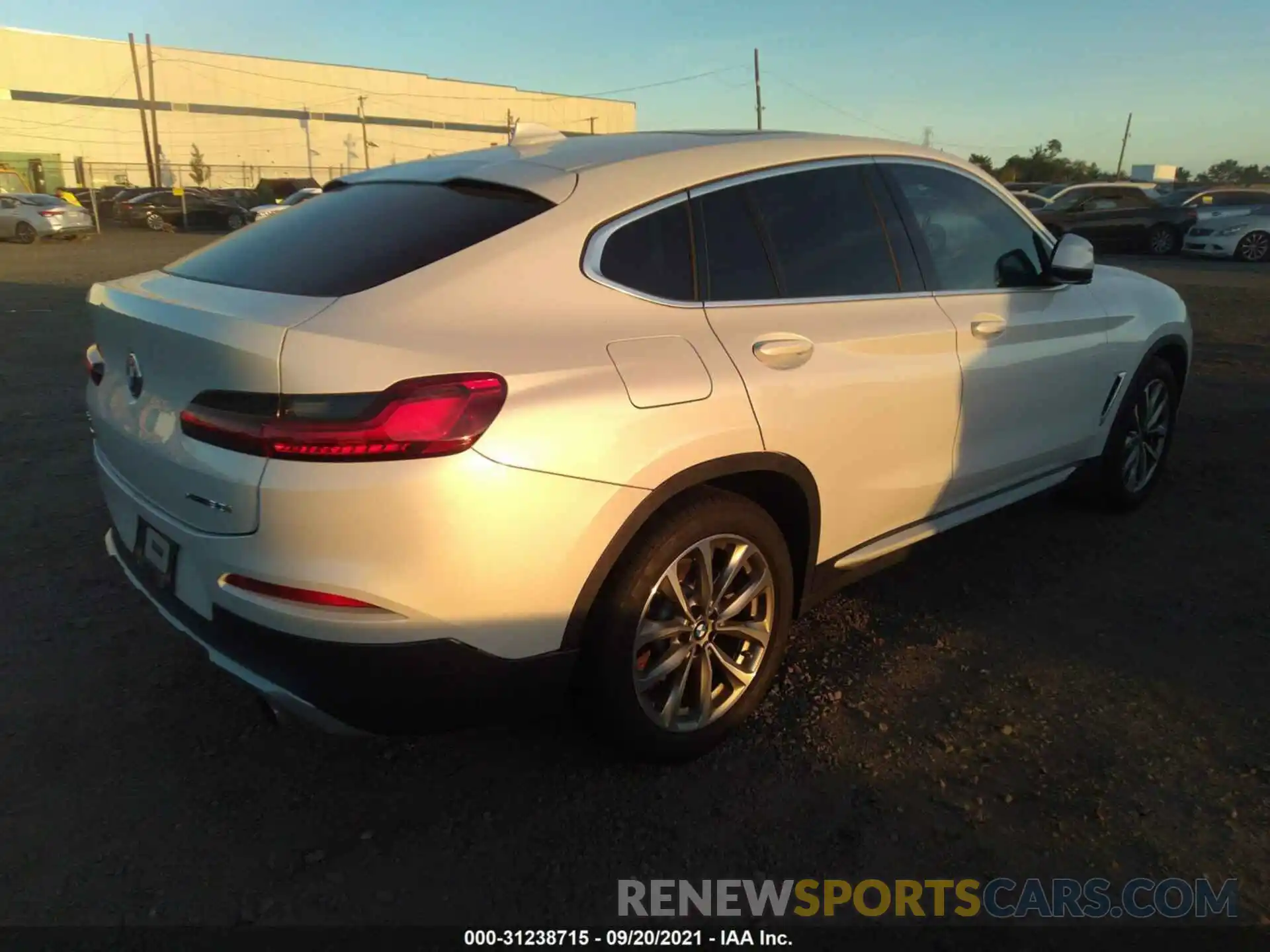 4 Photograph of a damaged car 5UXUJ3C55KLG54289 BMW X4 2019