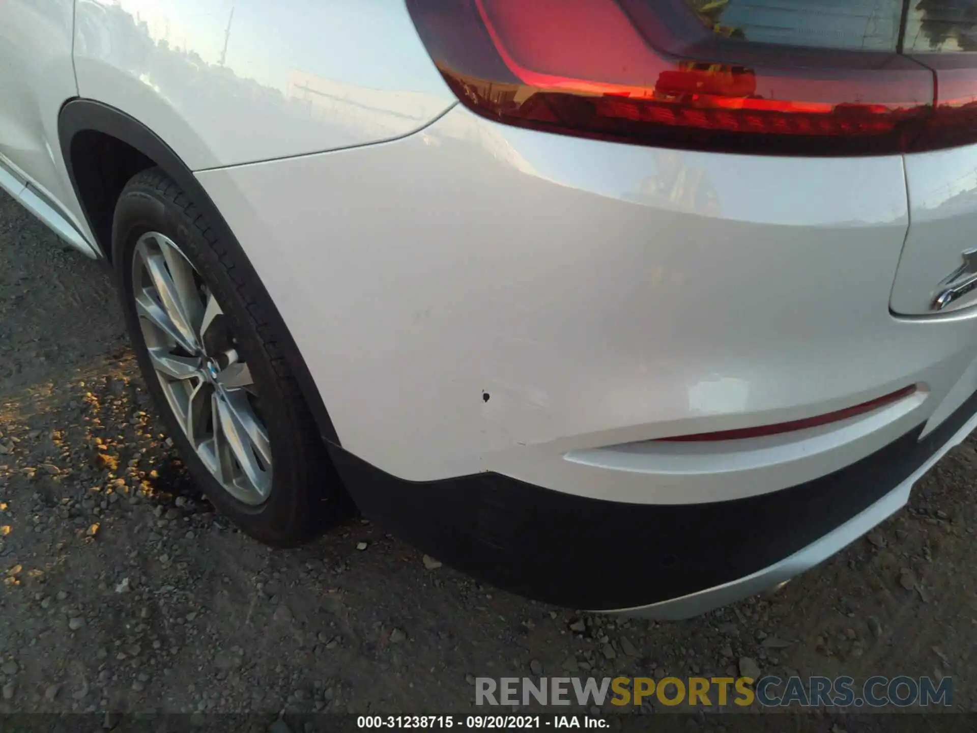 6 Photograph of a damaged car 5UXUJ3C55KLG54289 BMW X4 2019