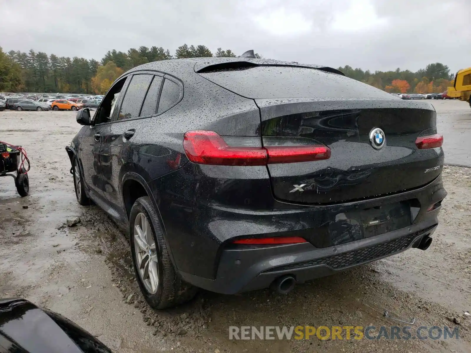 3 Photograph of a damaged car 5UXUJ3C57KLA58701 BMW X4 2019