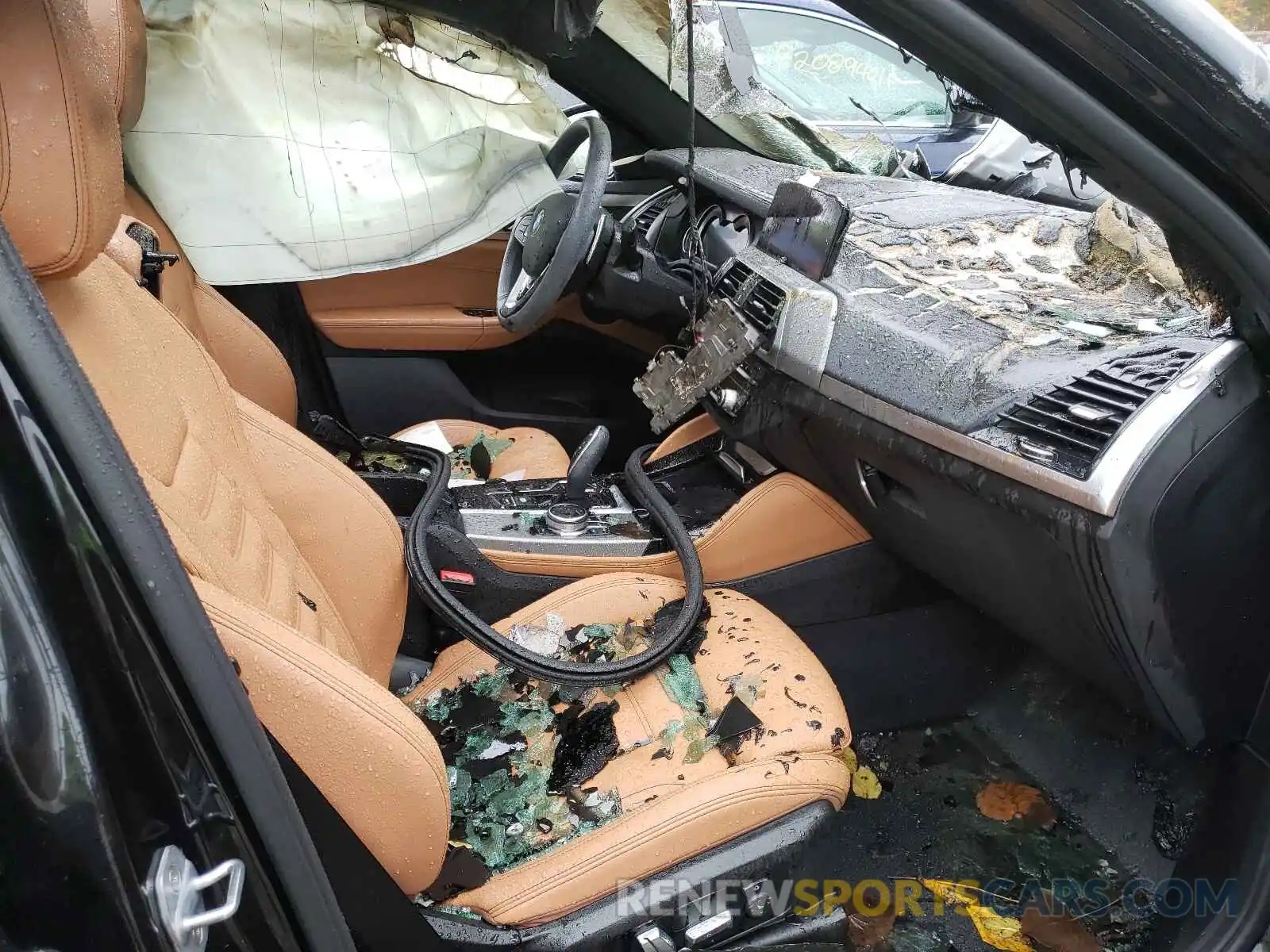 5 Photograph of a damaged car 5UXUJ3C57KLA58701 BMW X4 2019