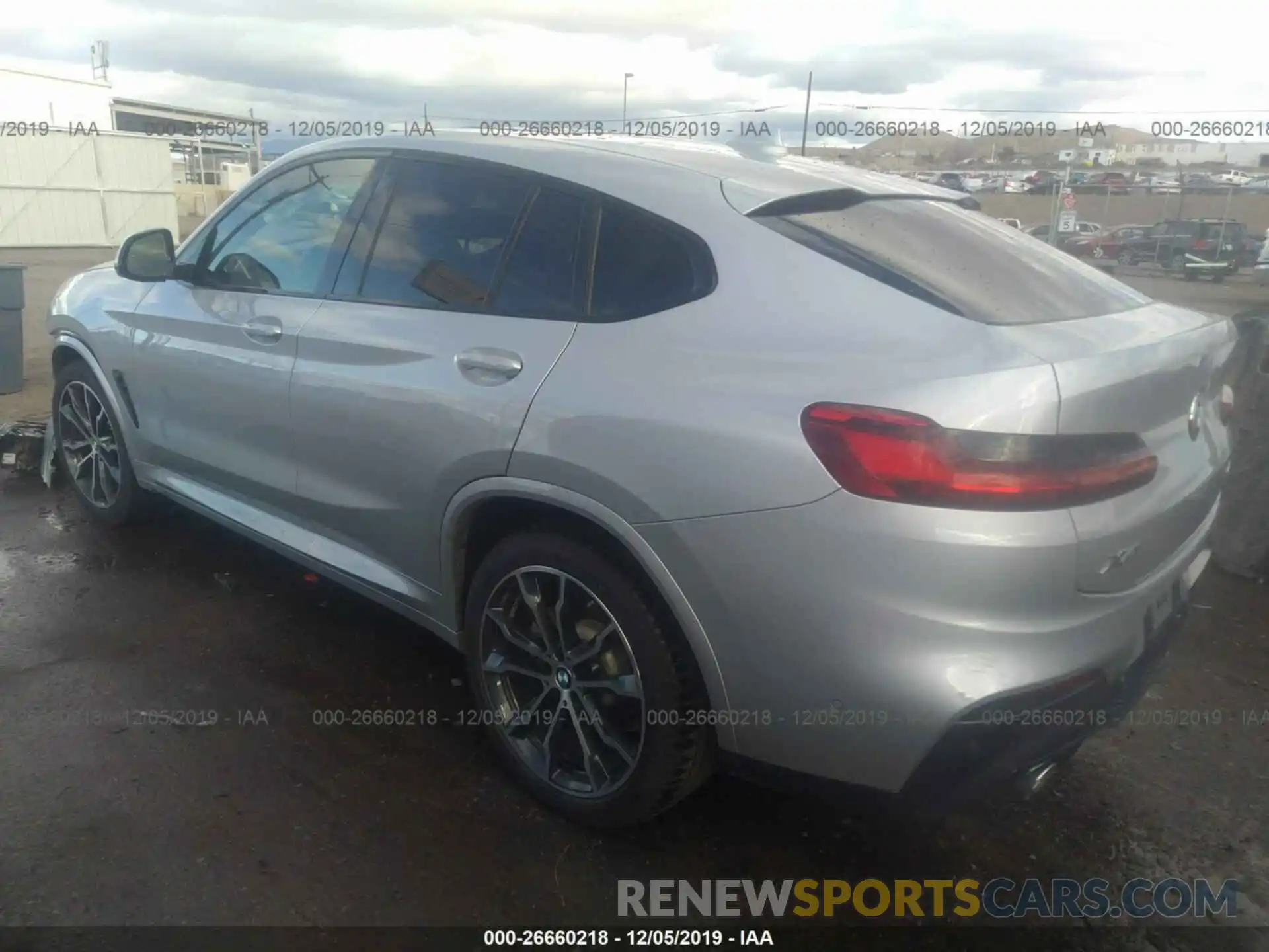 3 Photograph of a damaged car 5UXUJ3C57KLG52432 BMW X4 2019