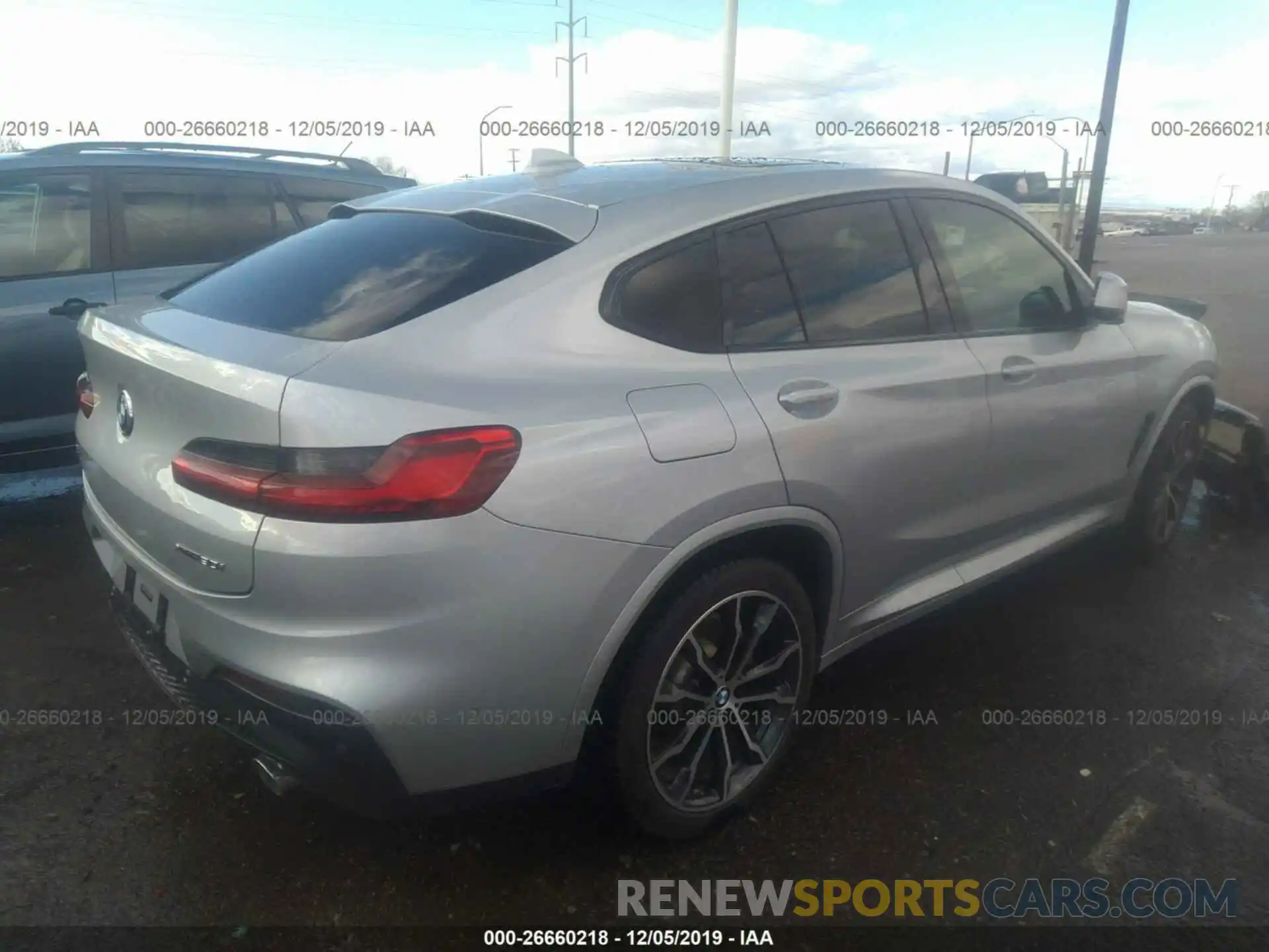 4 Photograph of a damaged car 5UXUJ3C57KLG52432 BMW X4 2019