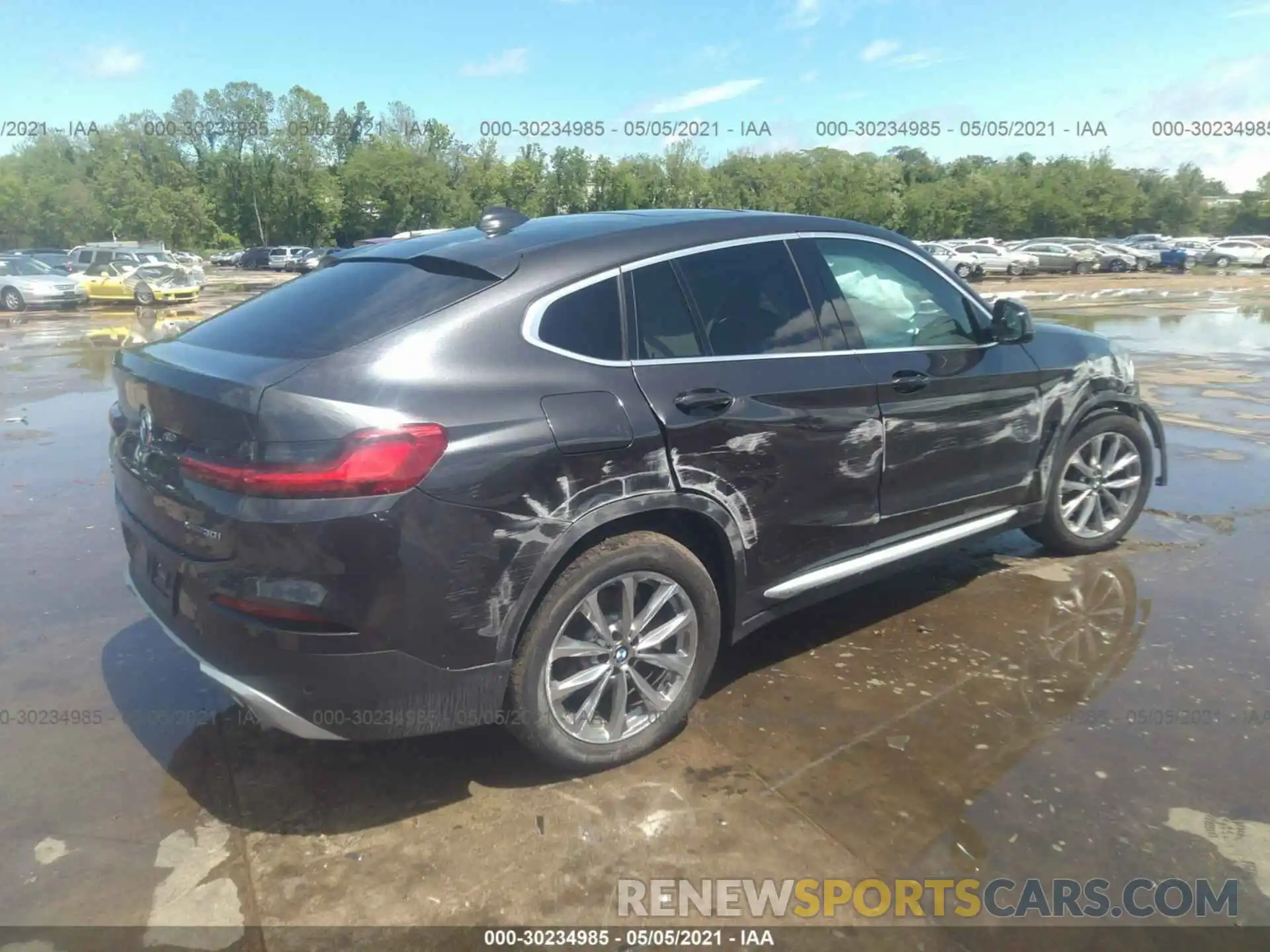 4 Photograph of a damaged car 5UXUJ3C57KLG55458 BMW X4 2019