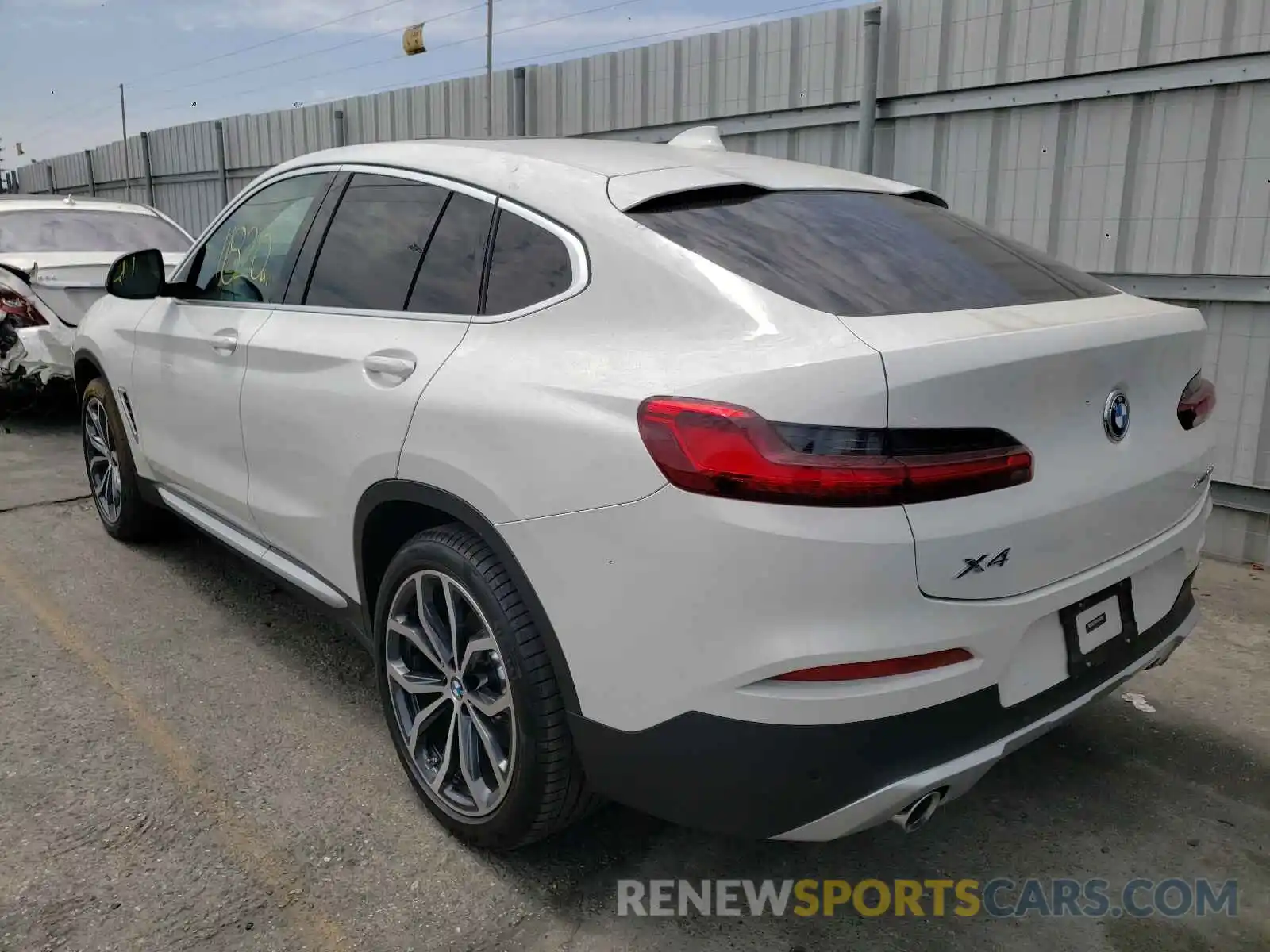 3 Photograph of a damaged car 5UXUJ3C57KLG56402 BMW X4 2019