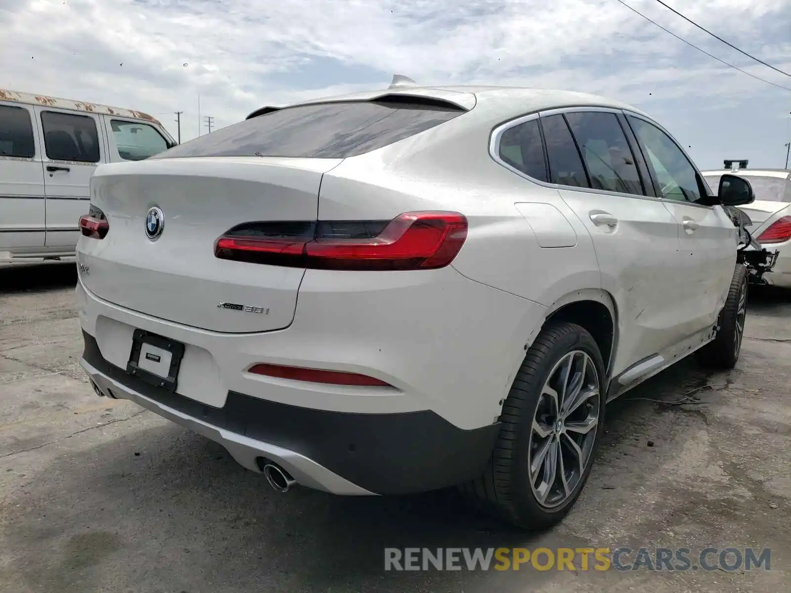 4 Photograph of a damaged car 5UXUJ3C57KLG56402 BMW X4 2019