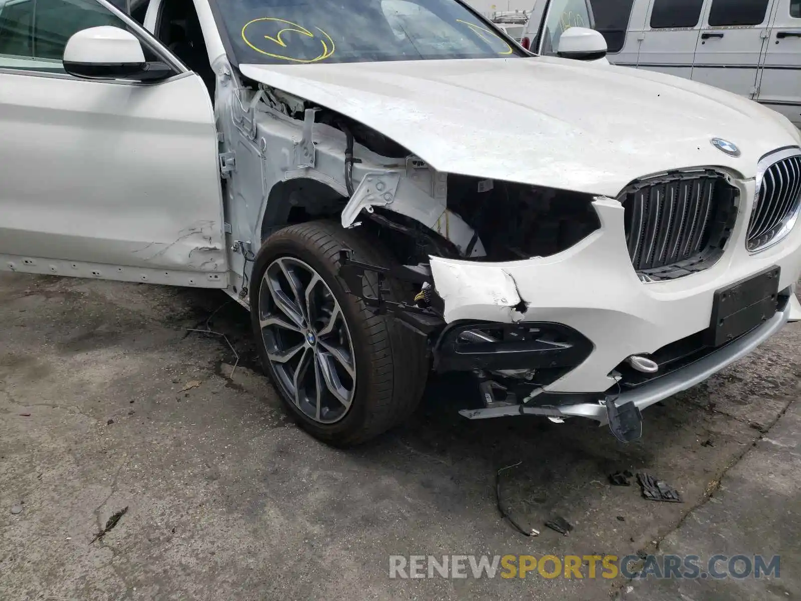 9 Photograph of a damaged car 5UXUJ3C57KLG56402 BMW X4 2019