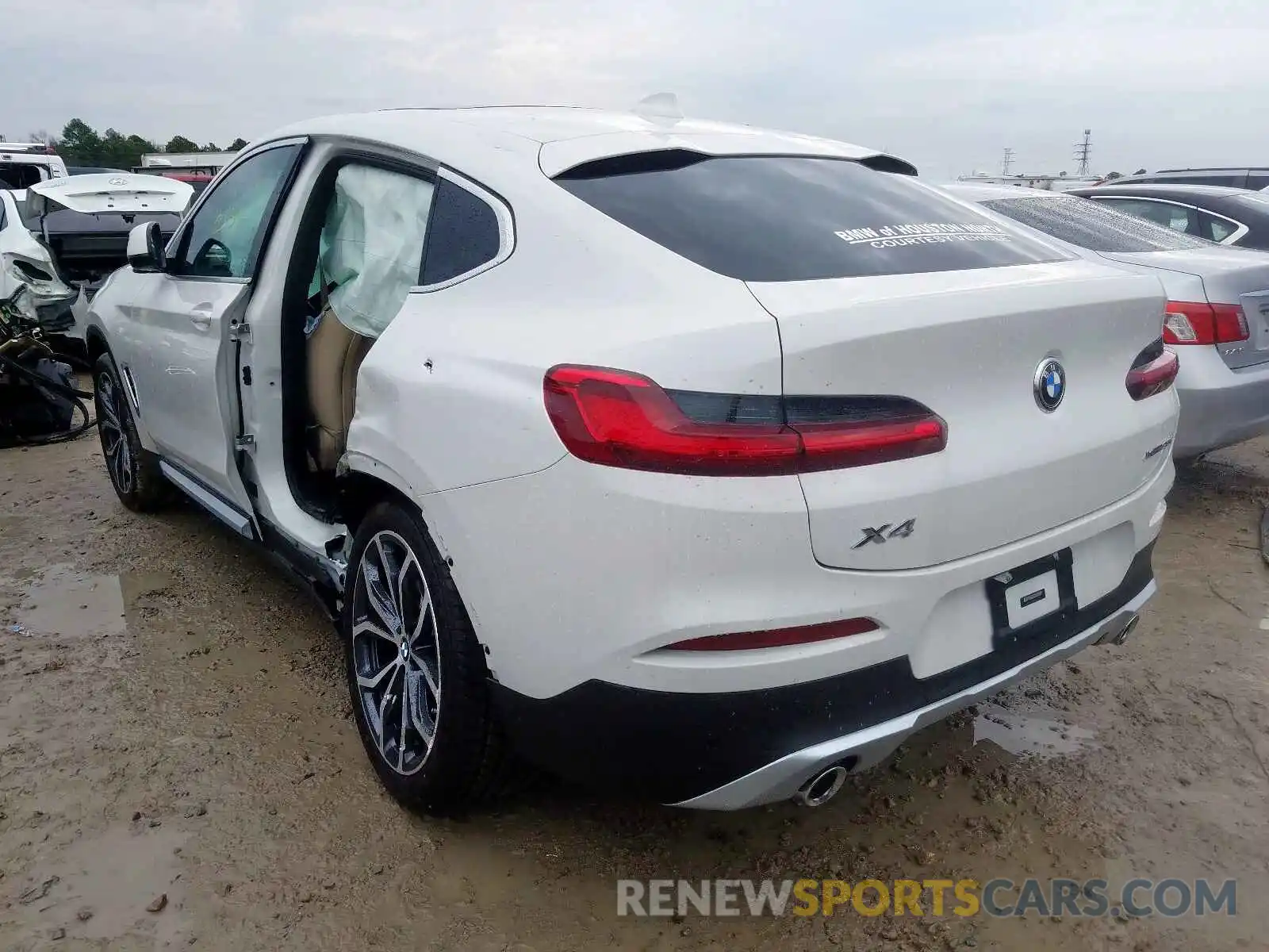 3 Photograph of a damaged car 5UXUJ3C57KLG57114 BMW X4 2019