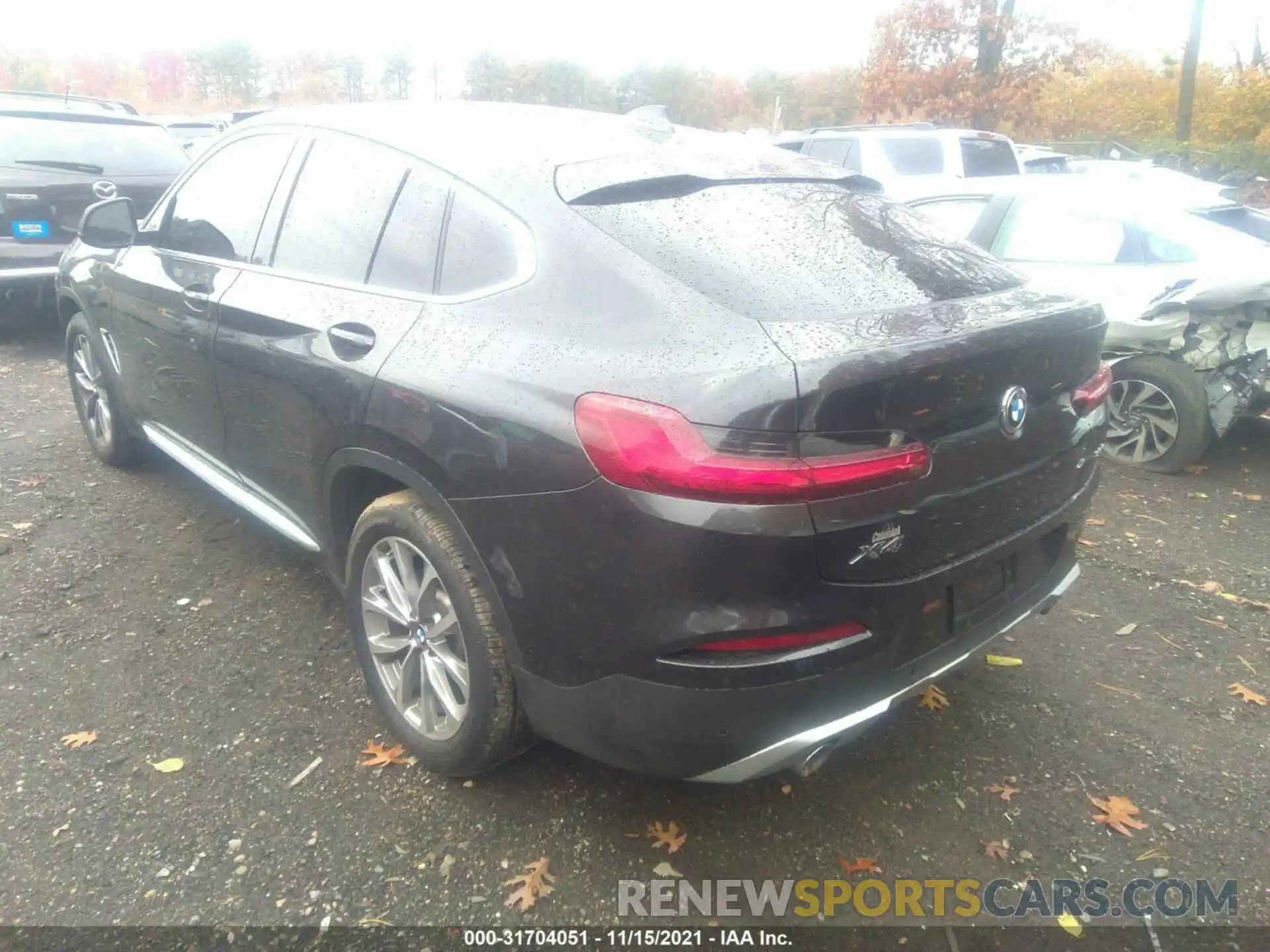 3 Photograph of a damaged car 5UXUJ3C58KLA58481 BMW X4 2019