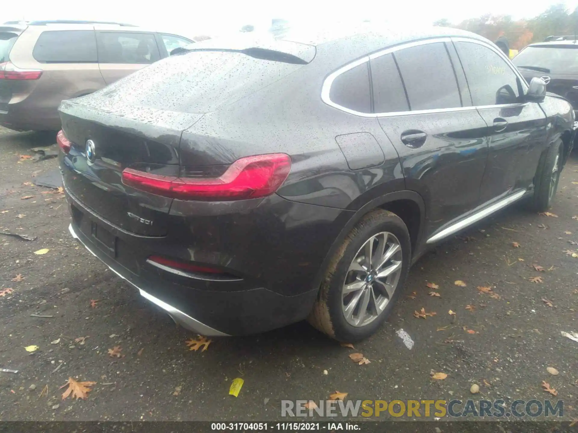 4 Photograph of a damaged car 5UXUJ3C58KLA58481 BMW X4 2019