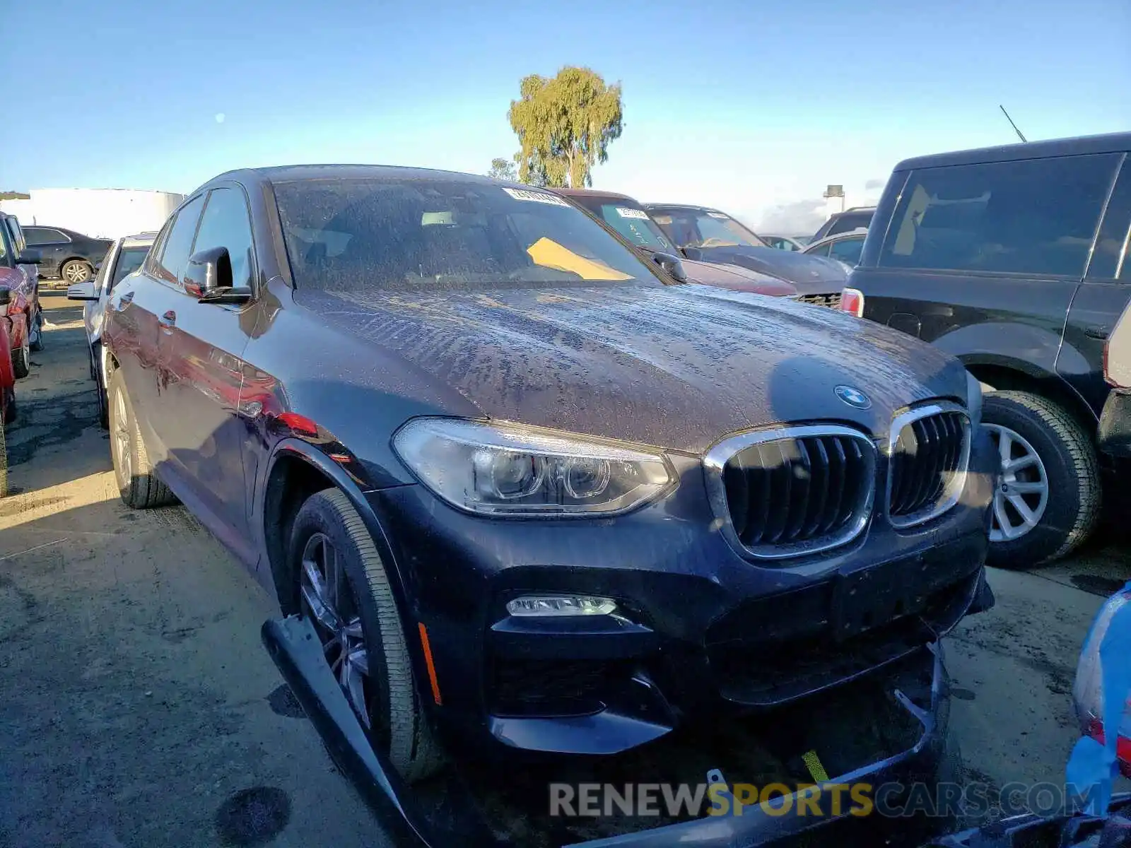 1 Фотография поврежденного автомобиля 5UXUJ3C58KLG54545 BMW X4 2019