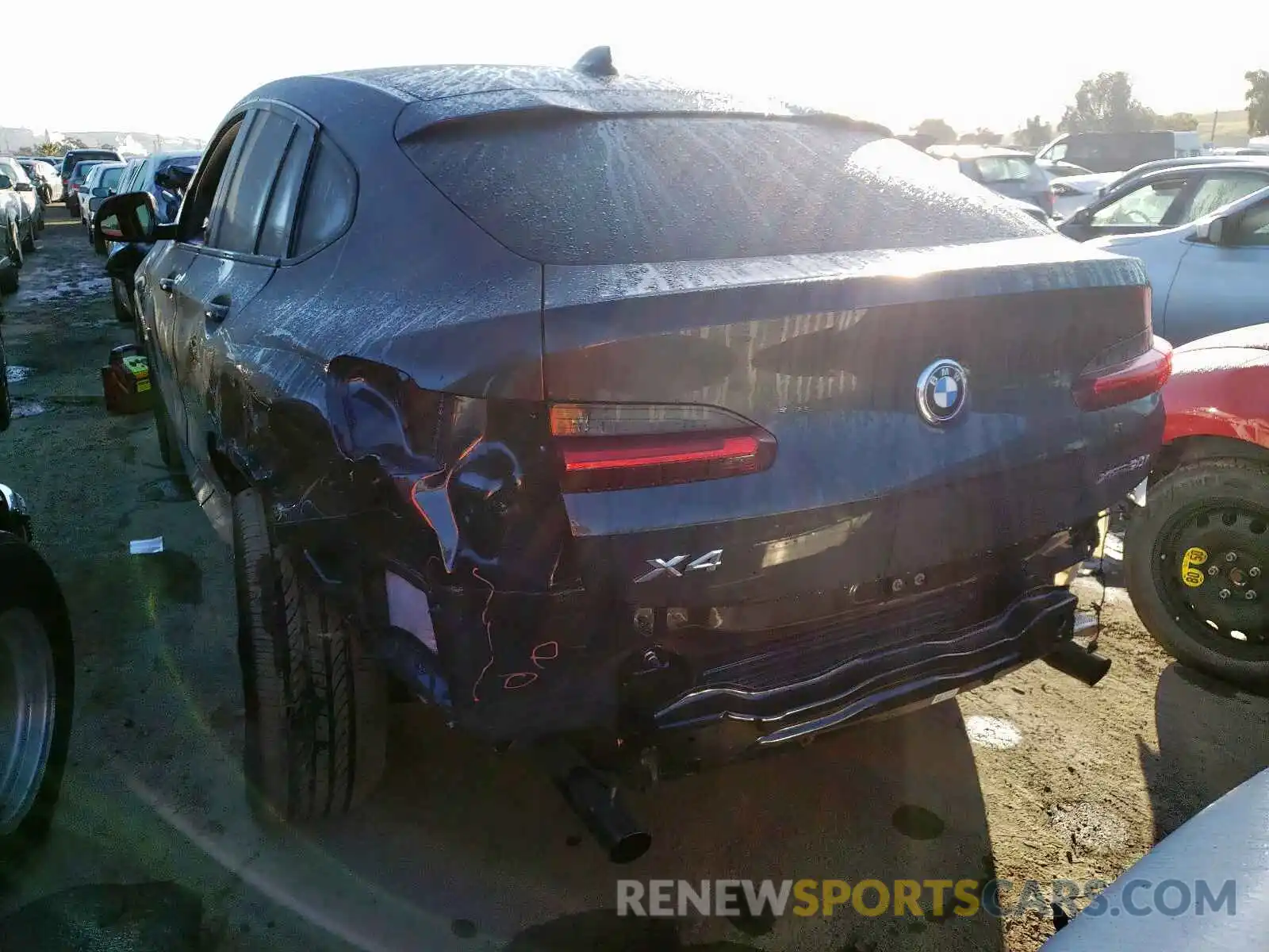 3 Фотография поврежденного автомобиля 5UXUJ3C58KLG54545 BMW X4 2019