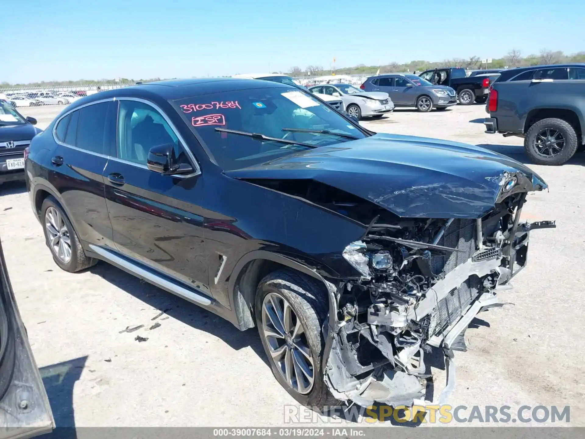 1 Фотография поврежденного автомобиля 5UXUJ3C58KLG57171 BMW X4 2019