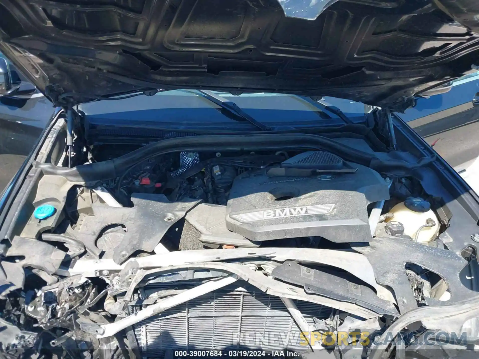 10 Photograph of a damaged car 5UXUJ3C58KLG57171 BMW X4 2019