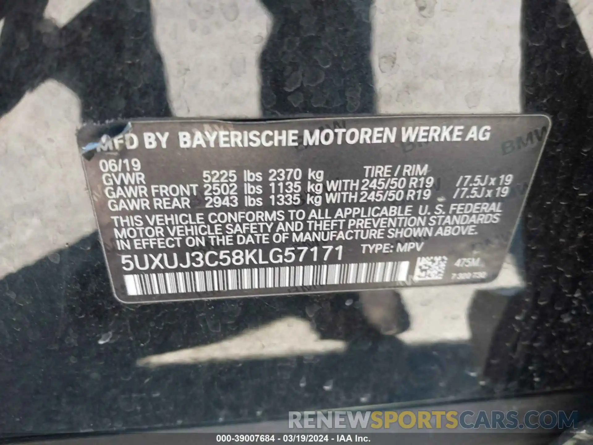 9 Photograph of a damaged car 5UXUJ3C58KLG57171 BMW X4 2019