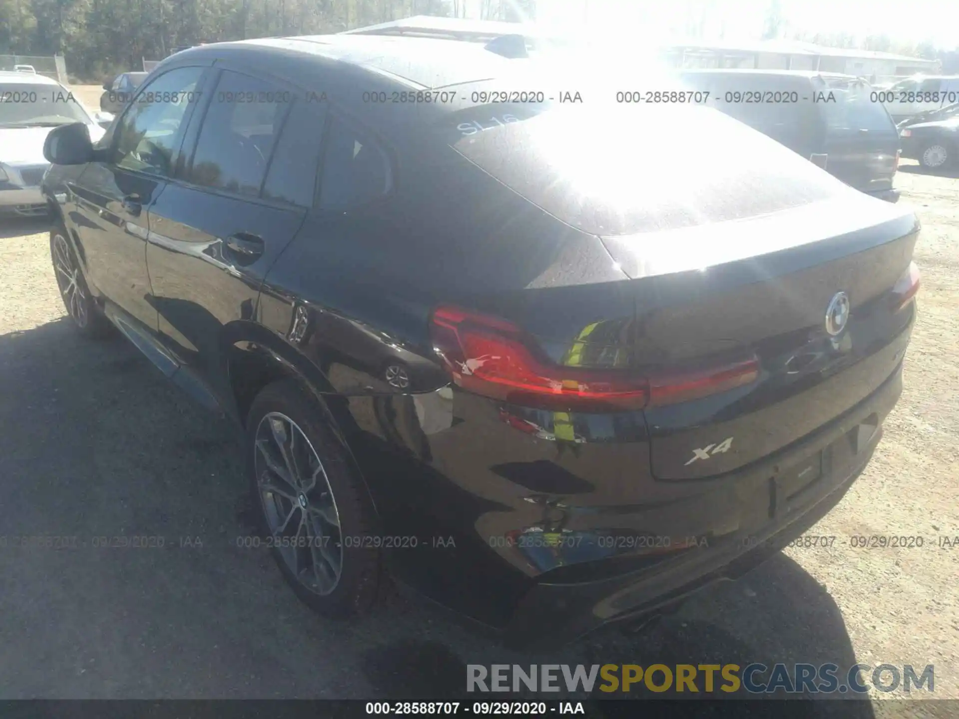 3 Photograph of a damaged car 5UXUJ3C59KLG54568 BMW X4 2019