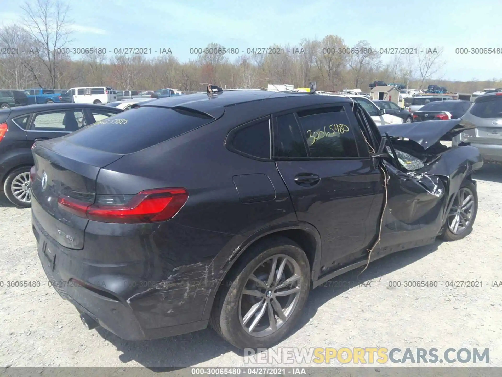 4 Photograph of a damaged car 5UXUJ3C59KLG55333 BMW X4 2019