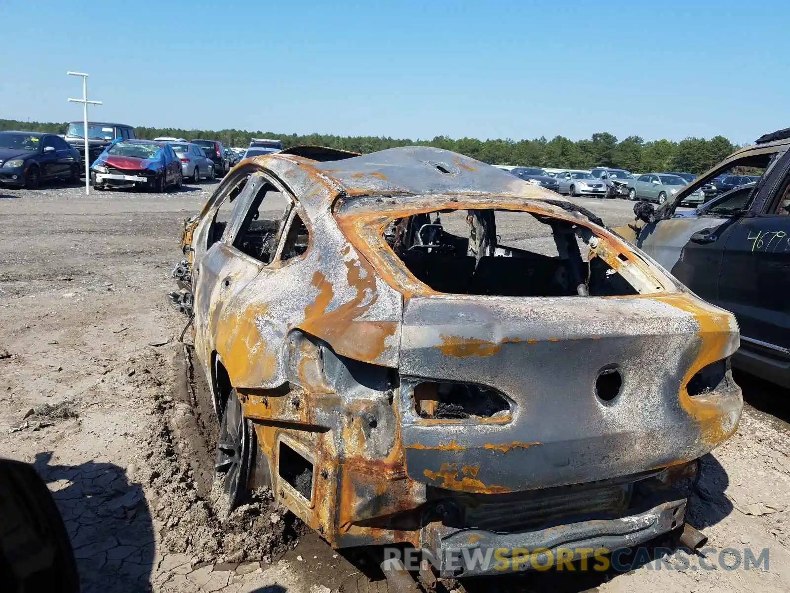 3 Photograph of a damaged car 5UXUJ3C59KLG55848 BMW X4 2019