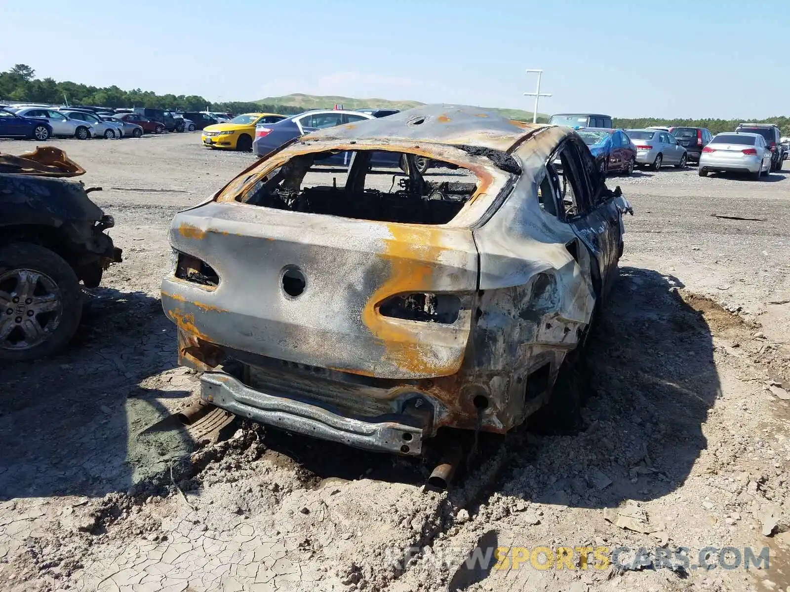 4 Photograph of a damaged car 5UXUJ3C59KLG55848 BMW X4 2019