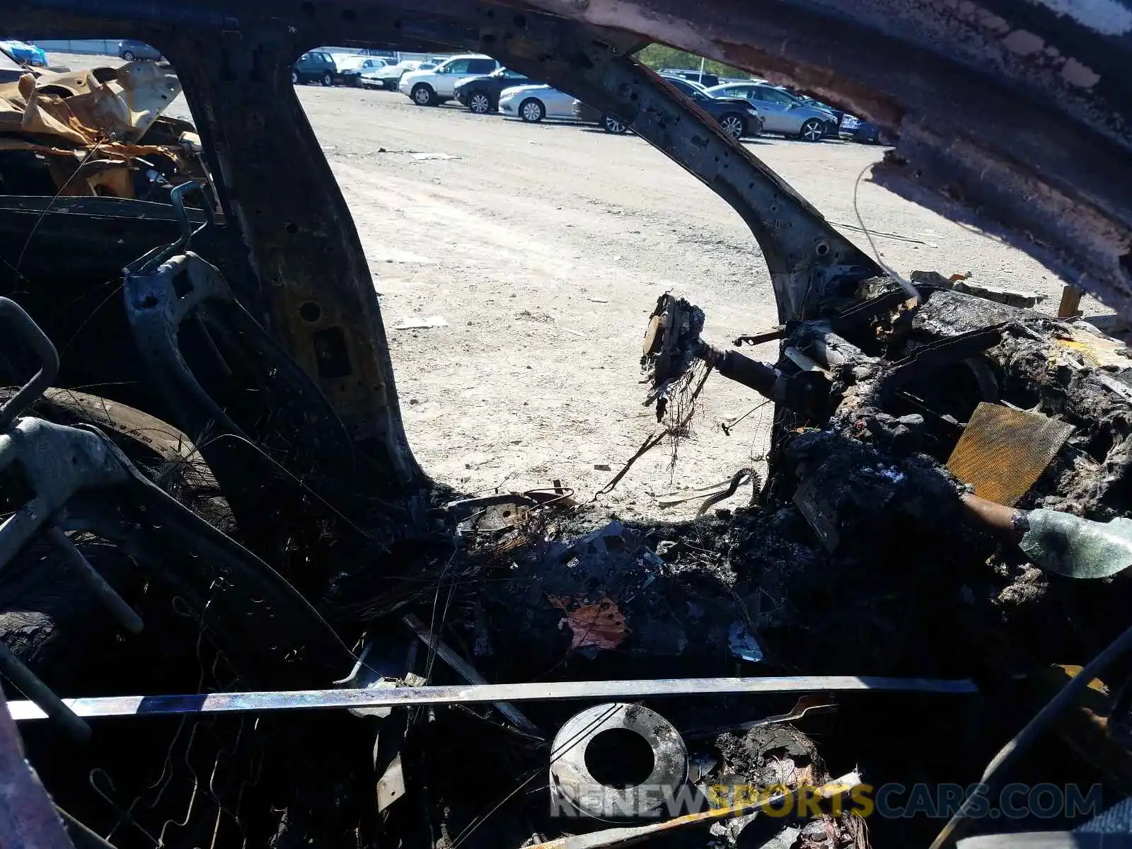 5 Photograph of a damaged car 5UXUJ3C59KLG55848 BMW X4 2019