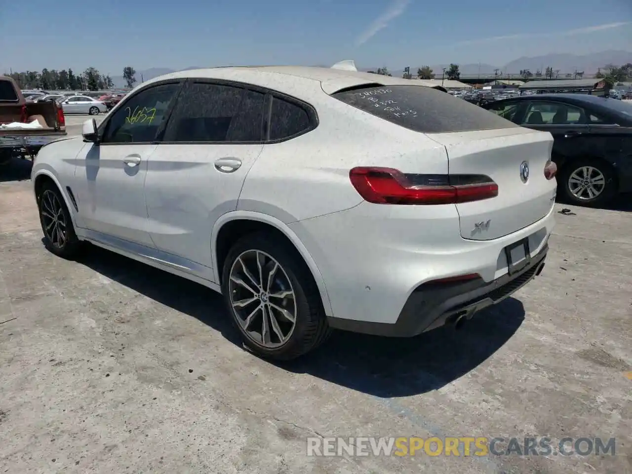 3 Photograph of a damaged car 5UXUJ3C5XKLA58370 BMW X4 2019