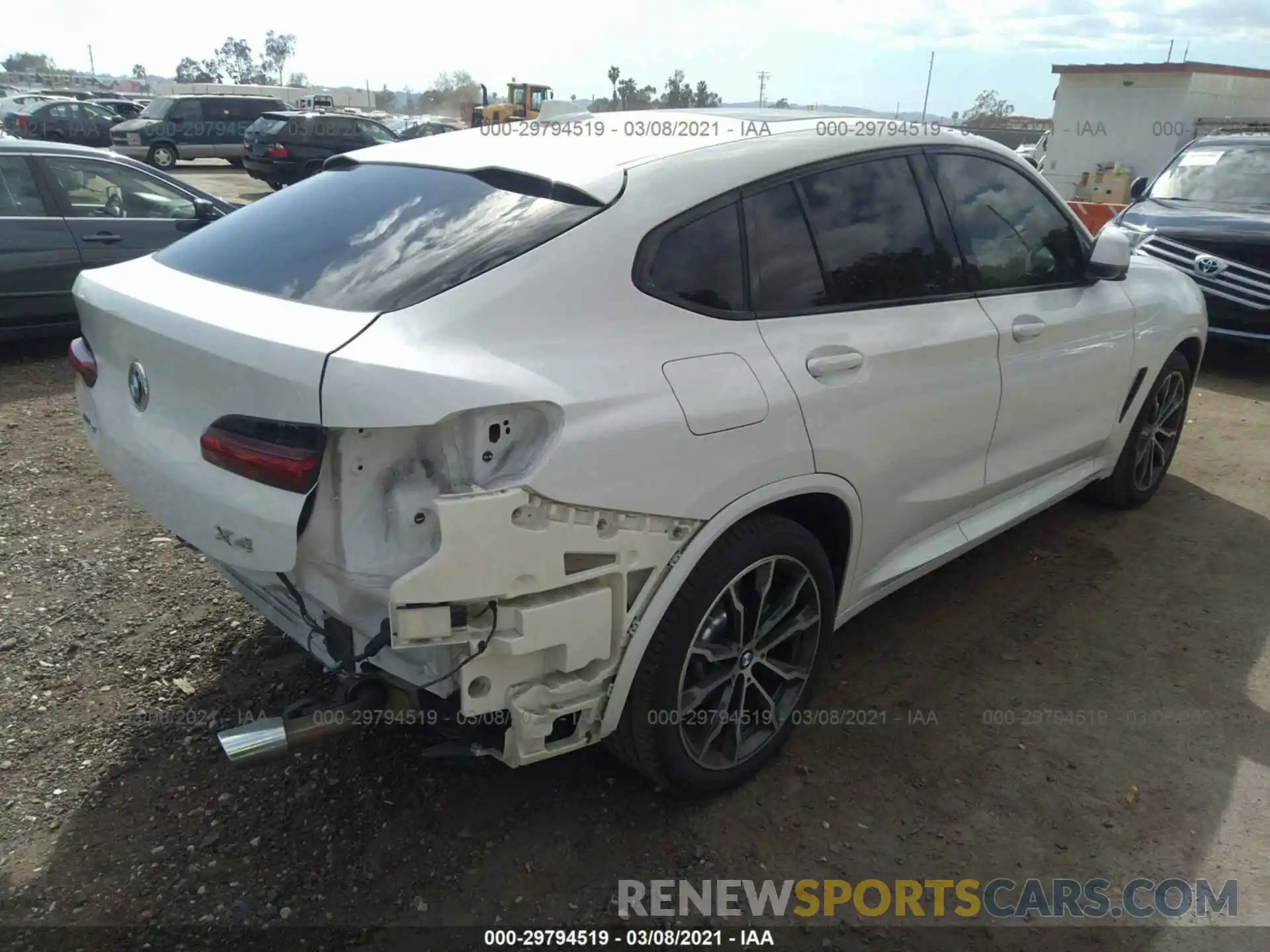 4 Photograph of a damaged car 5UXUJ3C5XKLA58630 BMW X4 2019