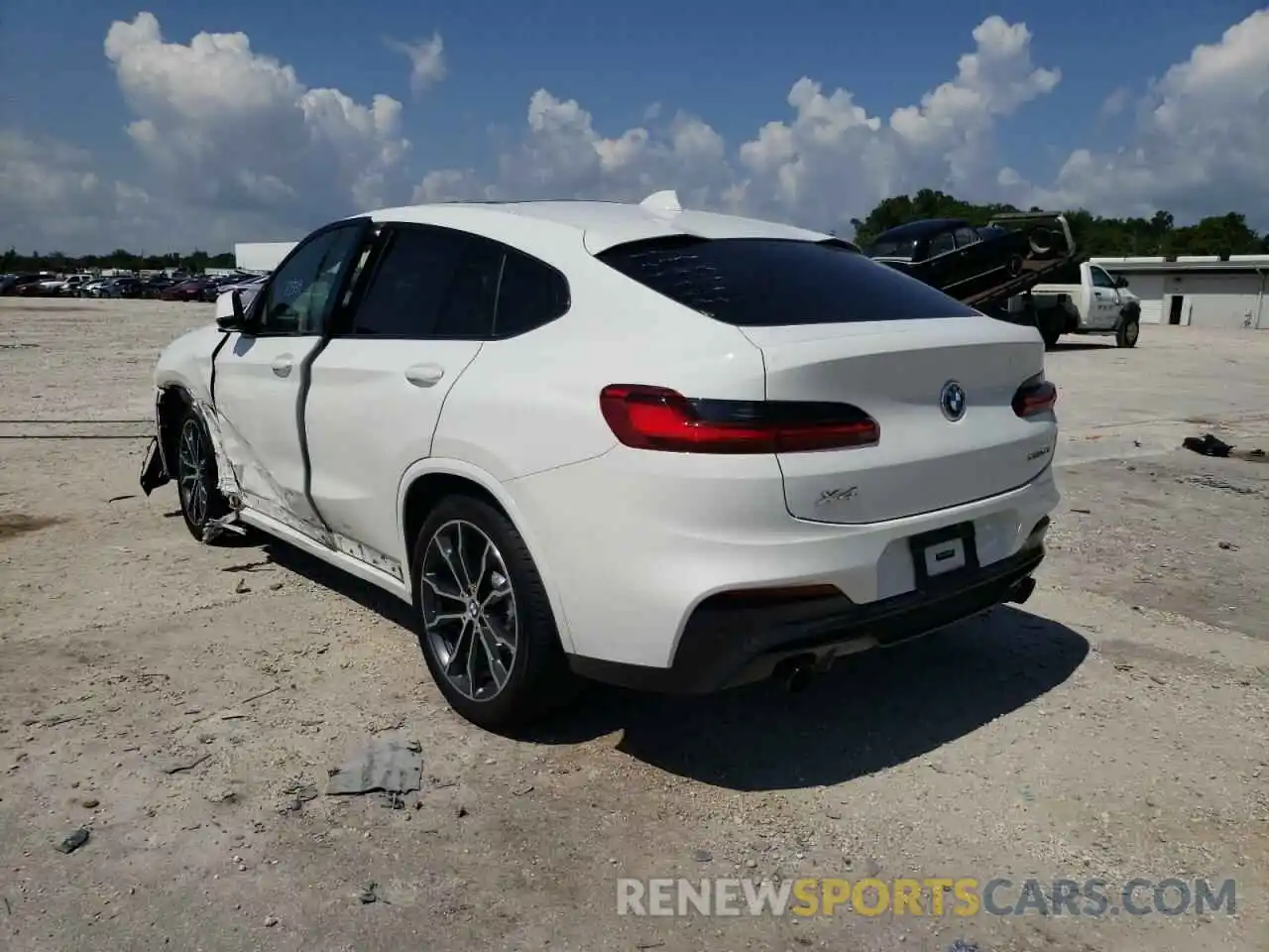 3 Photograph of a damaged car 5UXUJ3C5XKLG53347 BMW X4 2019