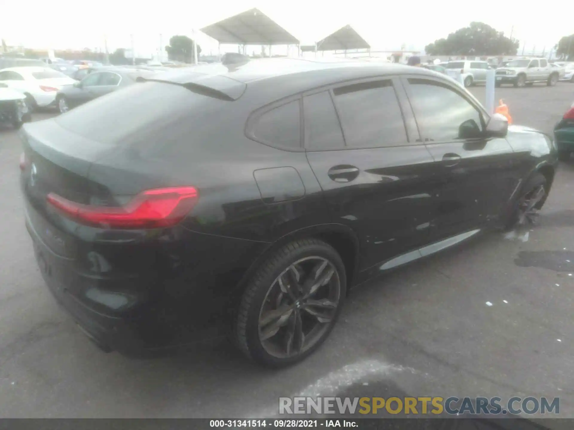 4 Photograph of a damaged car 5UXUJ5C50KLJ62973 BMW X4 2019