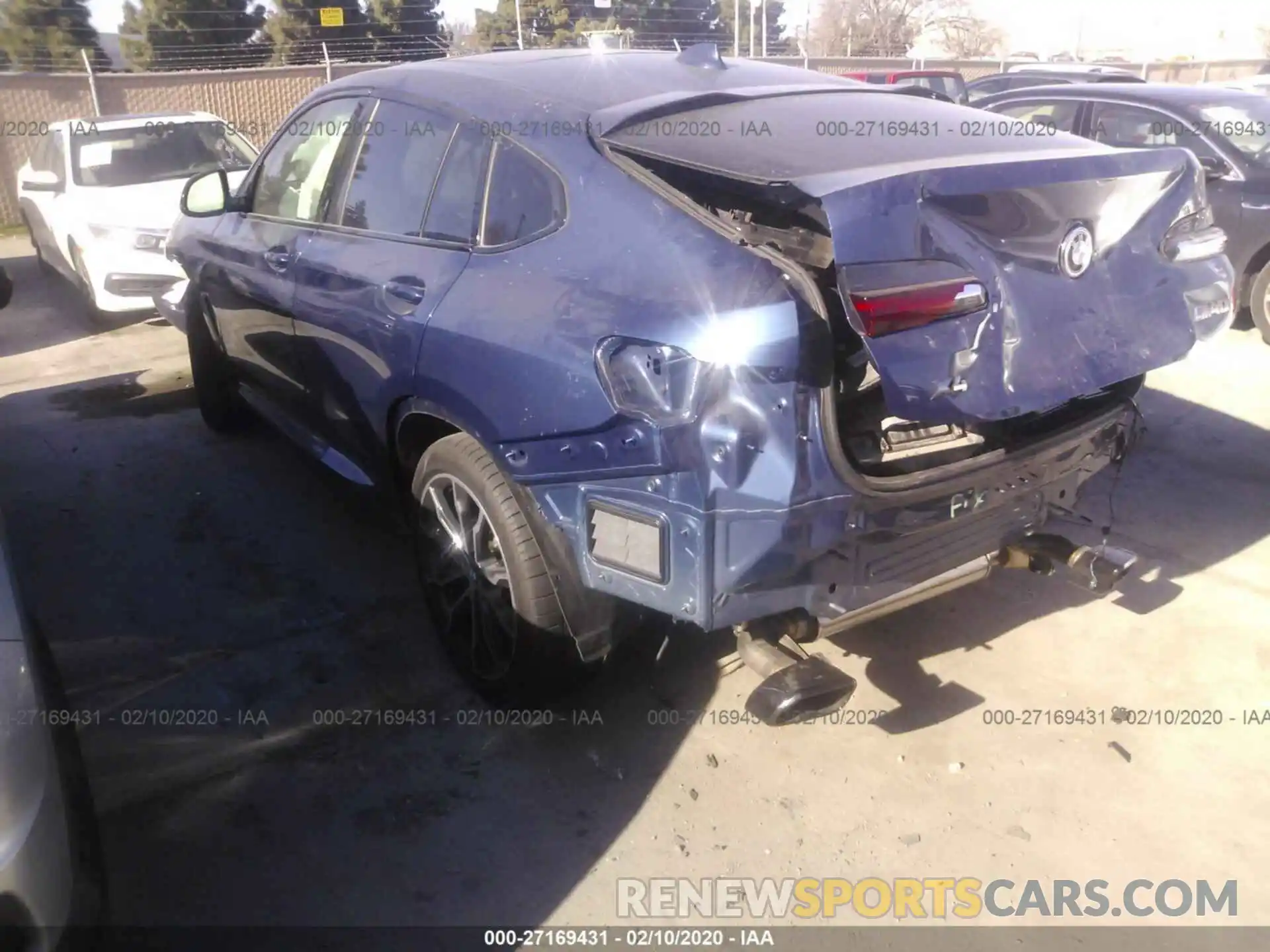 3 Photograph of a damaged car 5UXUJ5C50KLJ63377 BMW X4 2019