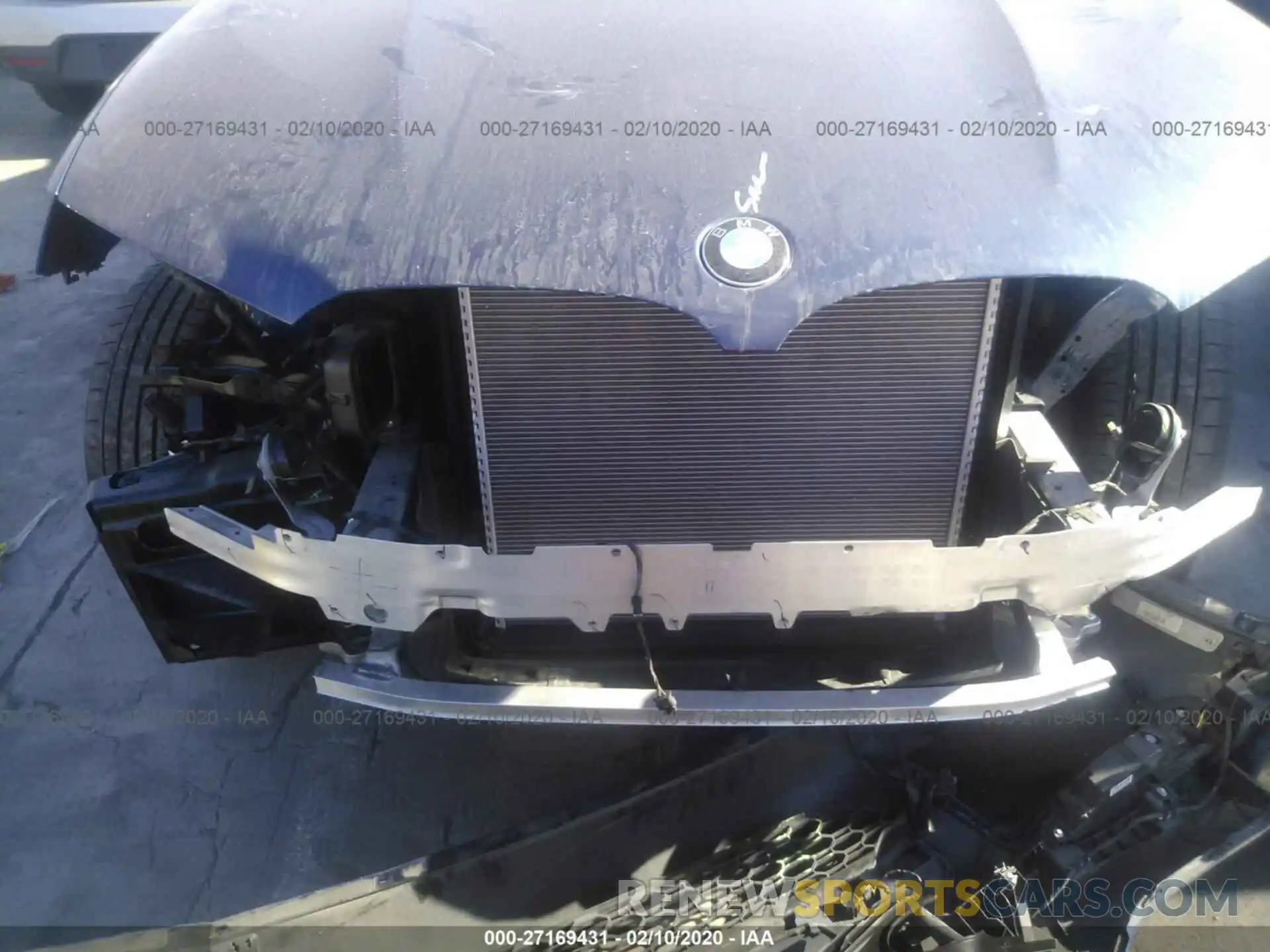 6 Photograph of a damaged car 5UXUJ5C50KLJ63377 BMW X4 2019