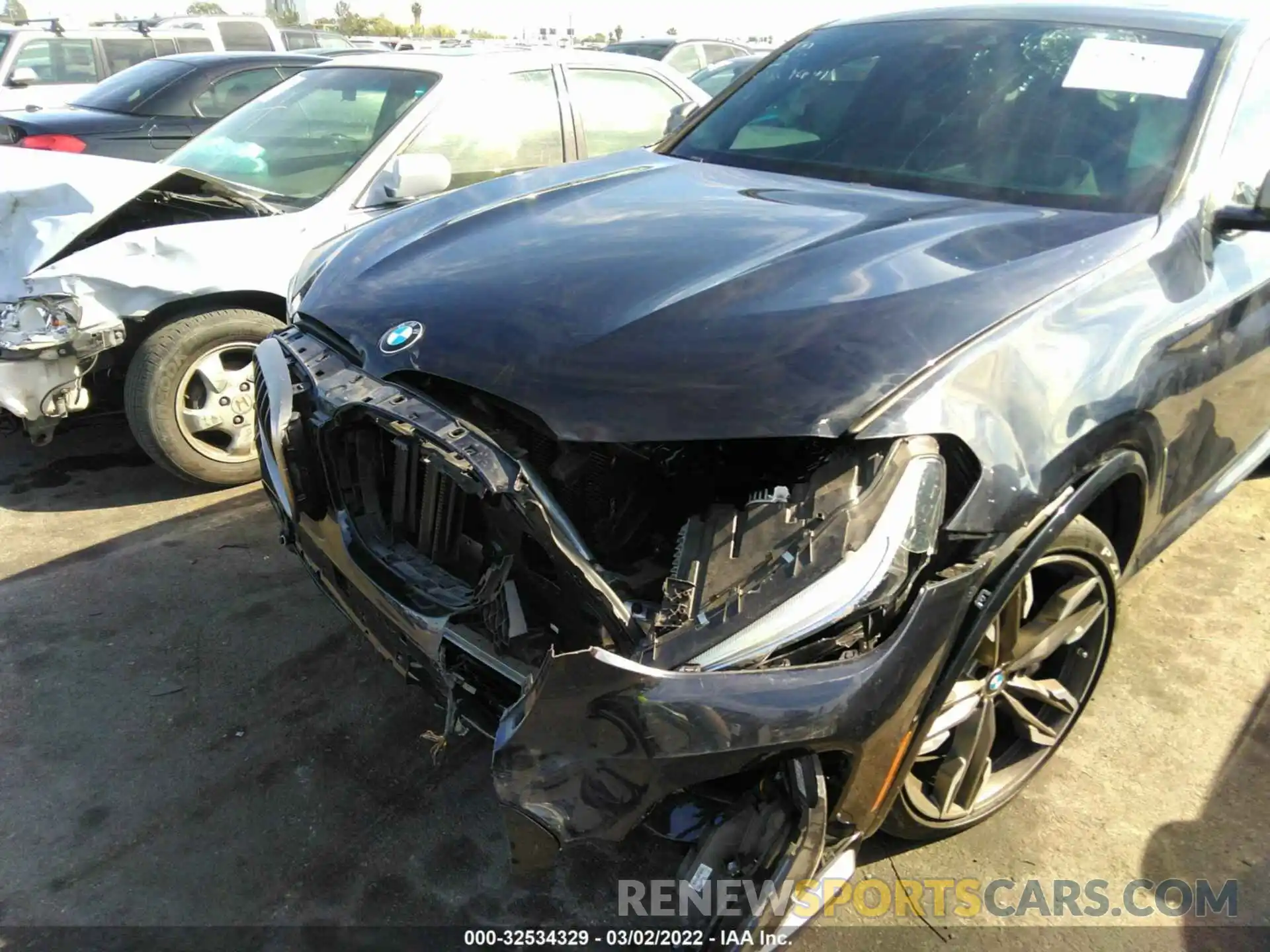 6 Photograph of a damaged car 5UXUJ5C51KLJ63971 BMW X4 2019