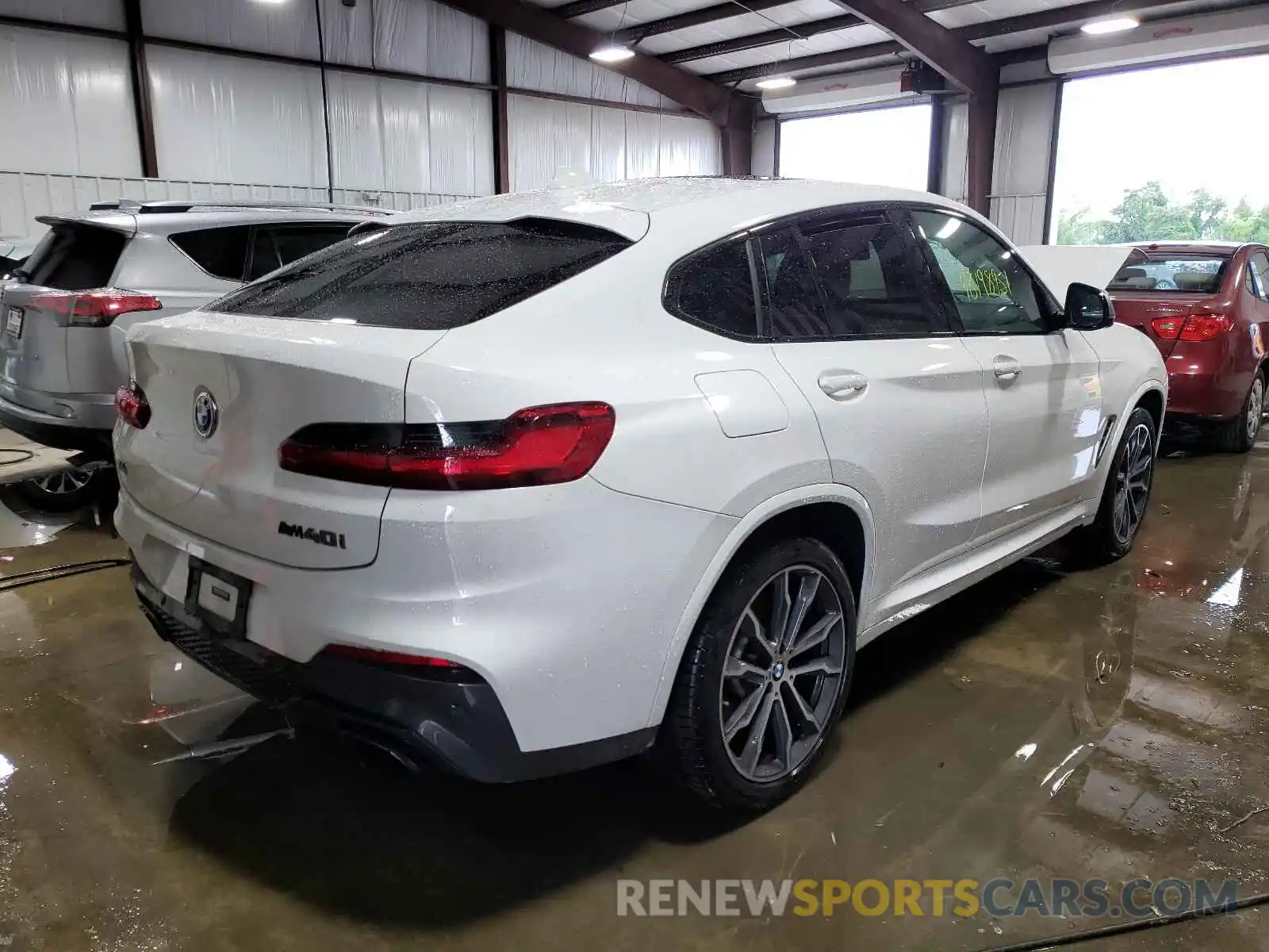 4 Photograph of a damaged car 5UXUJ5C52KLJ63087 BMW X4 2019