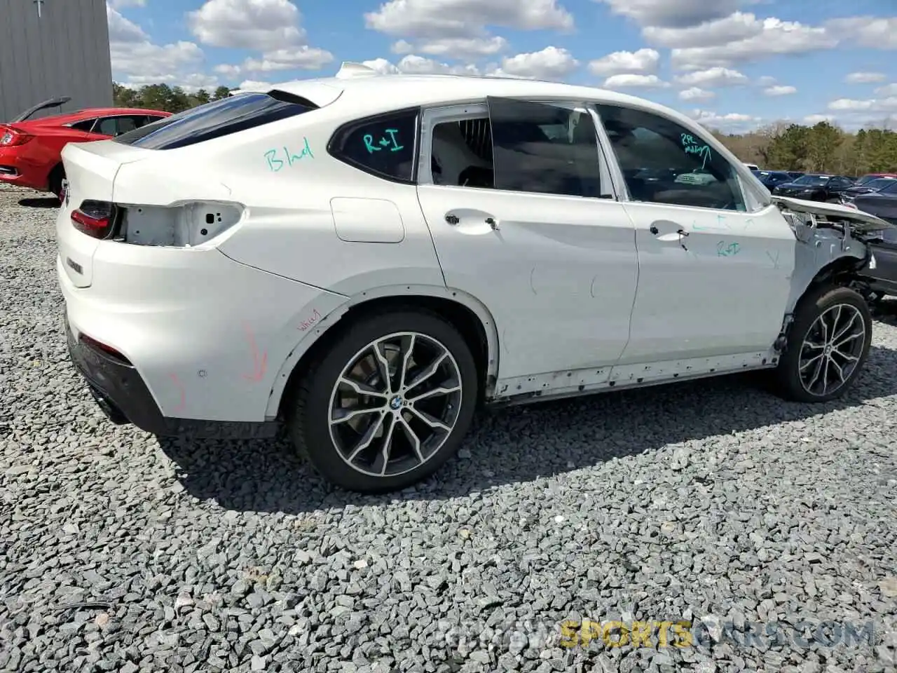 3 Фотография поврежденного автомобиля 5UXUJ5C52KLJ63557 BMW X4 2019