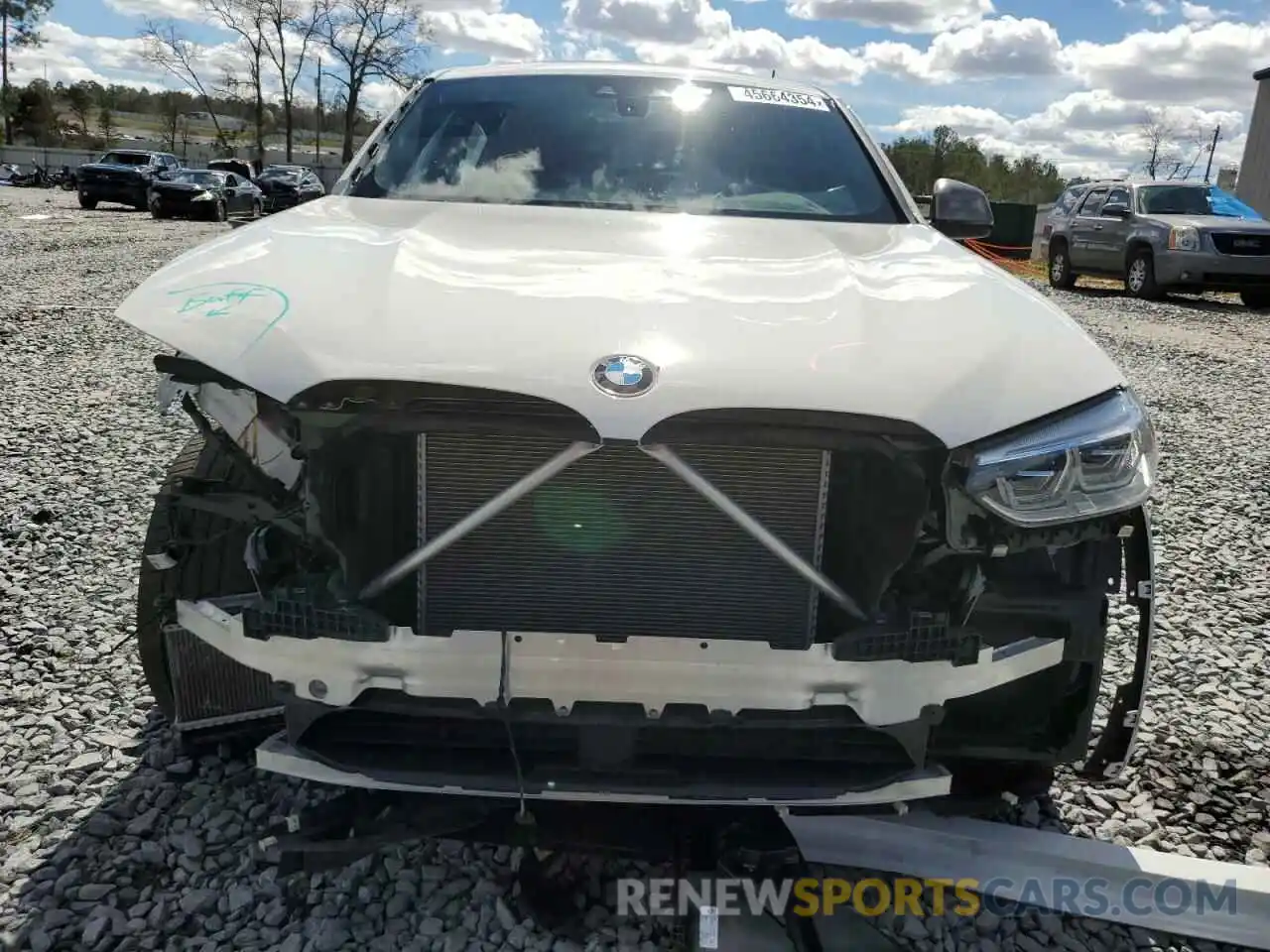 5 Photograph of a damaged car 5UXUJ5C52KLJ63557 BMW X4 2019