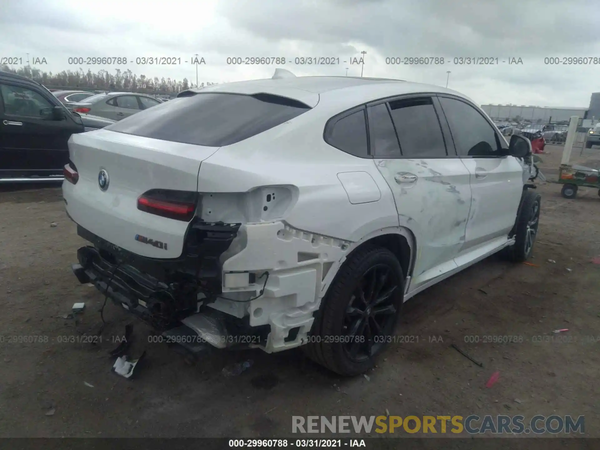 4 Photograph of a damaged car 5UXUJ5C52KLJ64093 BMW X4 2019