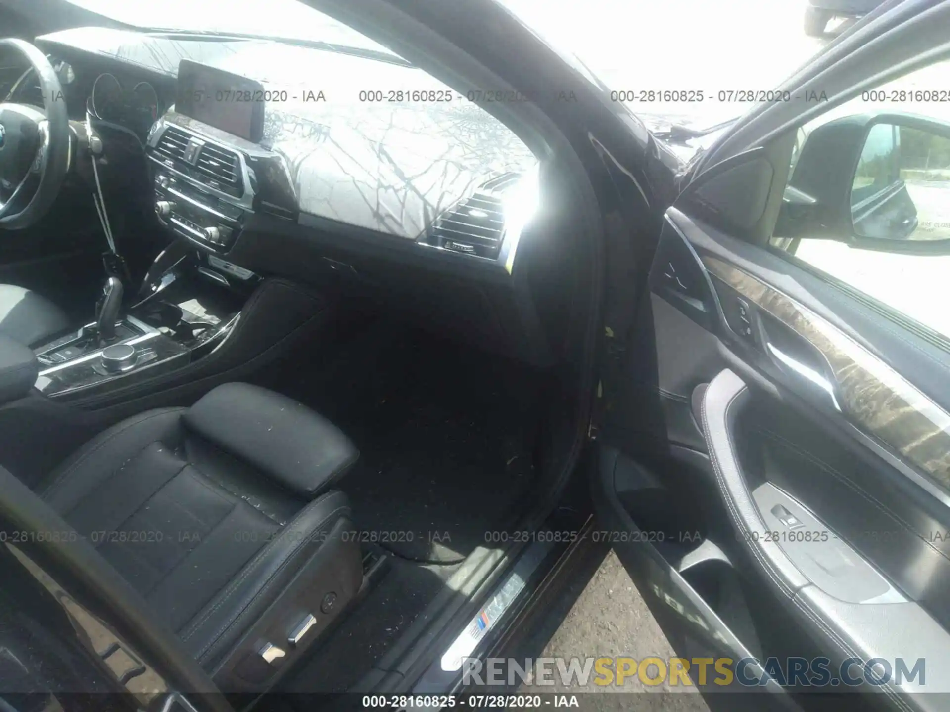 5 Photograph of a damaged car 5UXUJ5C53KLA93523 BMW X4 2019