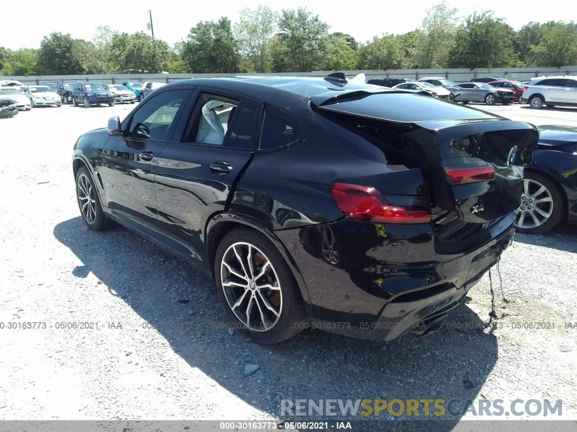 3 Photograph of a damaged car 5UXUJ5C54KLA93188 BMW X4 2019