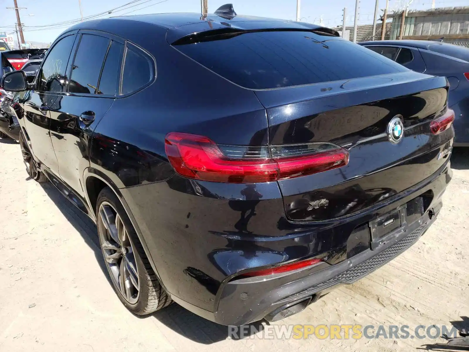 3 Photograph of a damaged car 5UXUJ5C54KLJ62443 BMW X4 2019