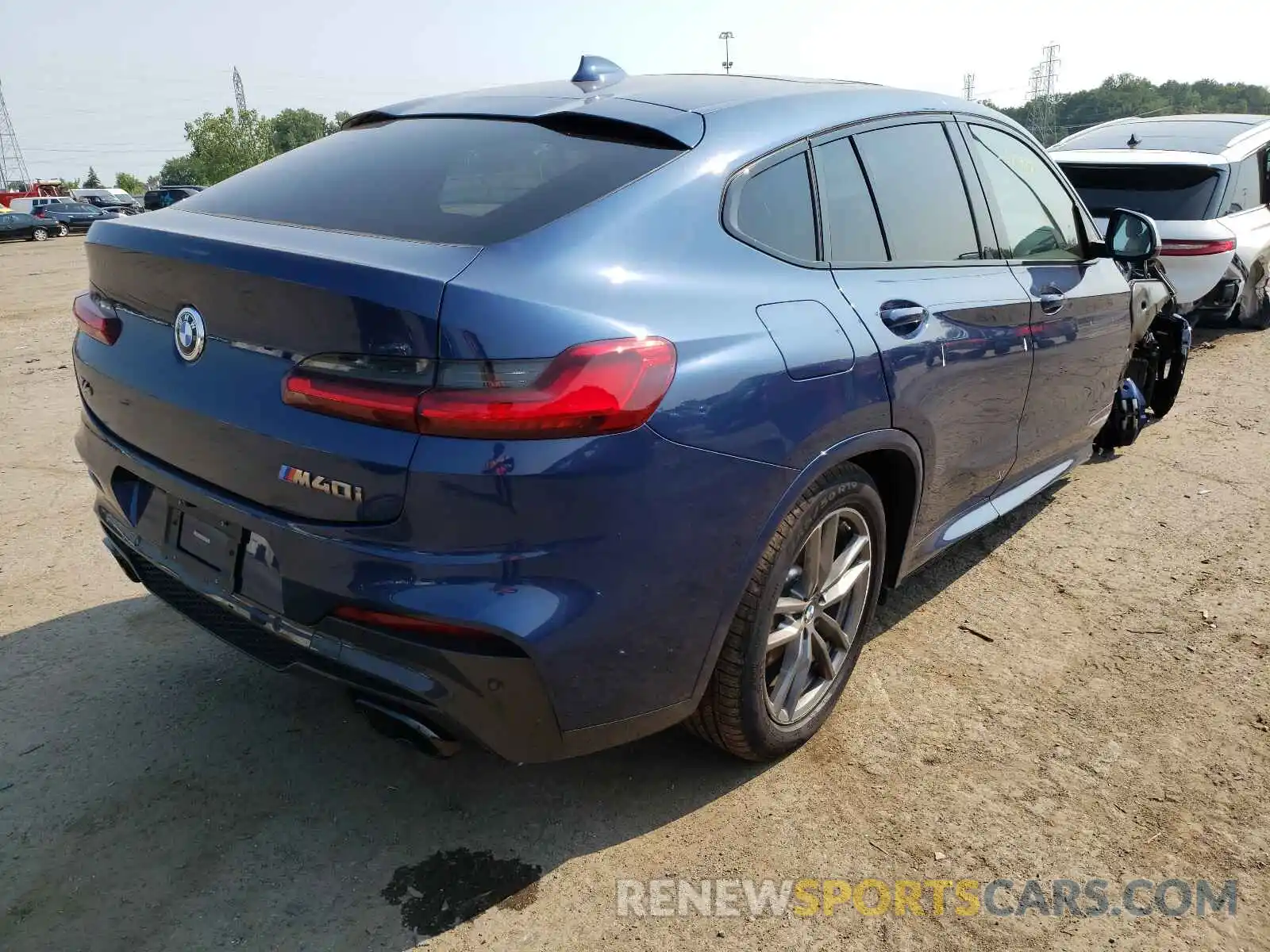 4 Photograph of a damaged car 5UXUJ5C55KLJ64119 BMW X4 2019