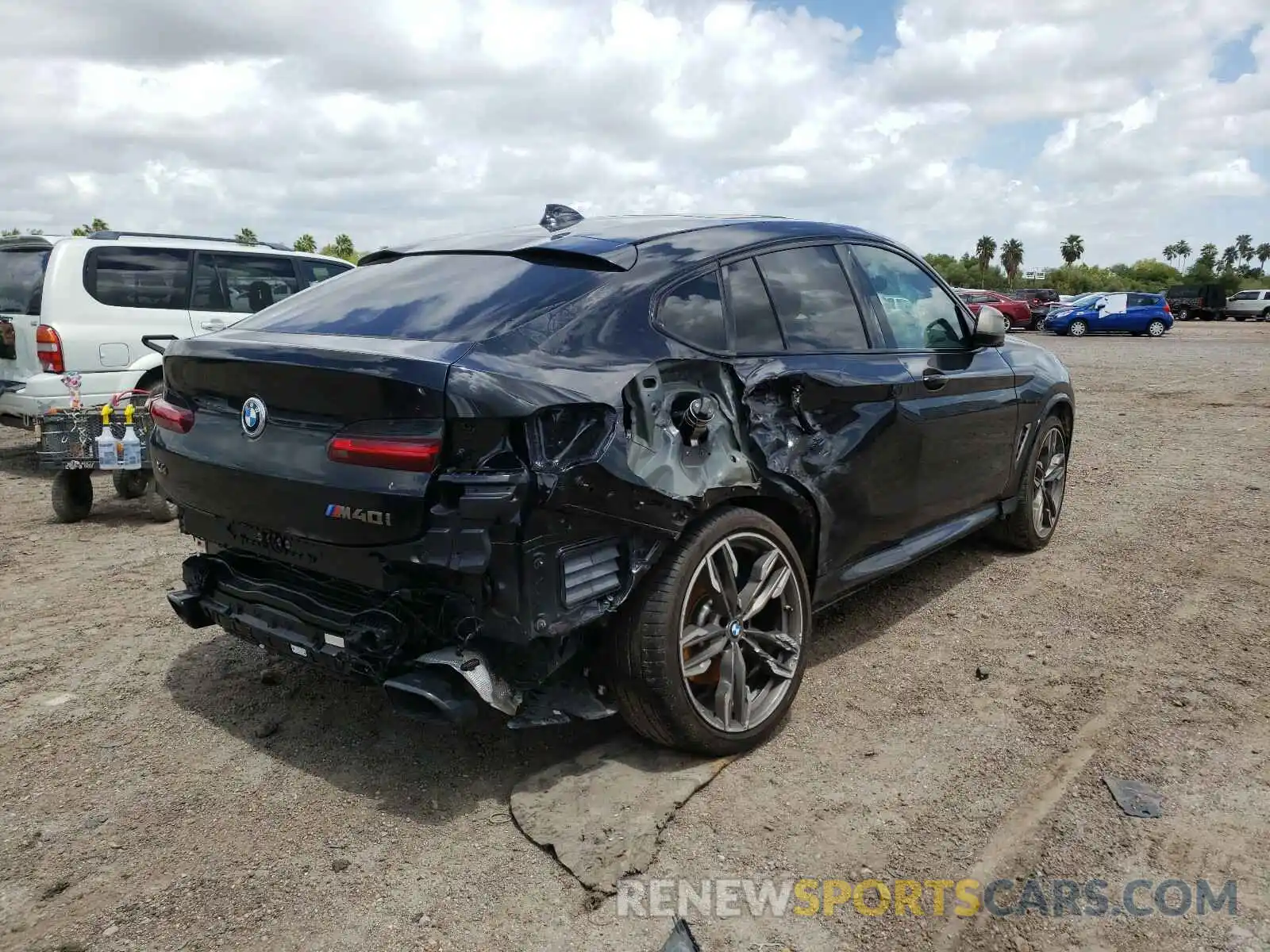 4 Photograph of a damaged car 5UXUJ5C56K9A32762 BMW X4 2019