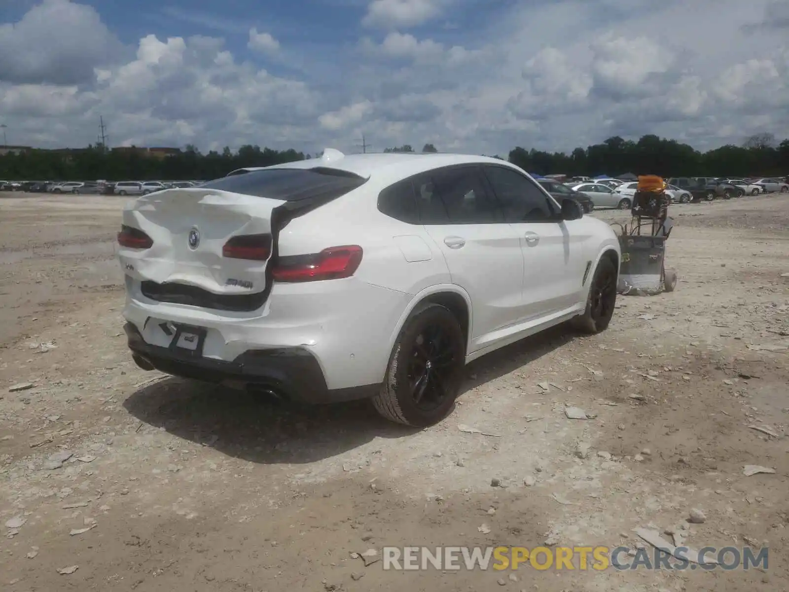 4 Photograph of a damaged car 5UXUJ5C56KLJ63321 BMW X4 2019