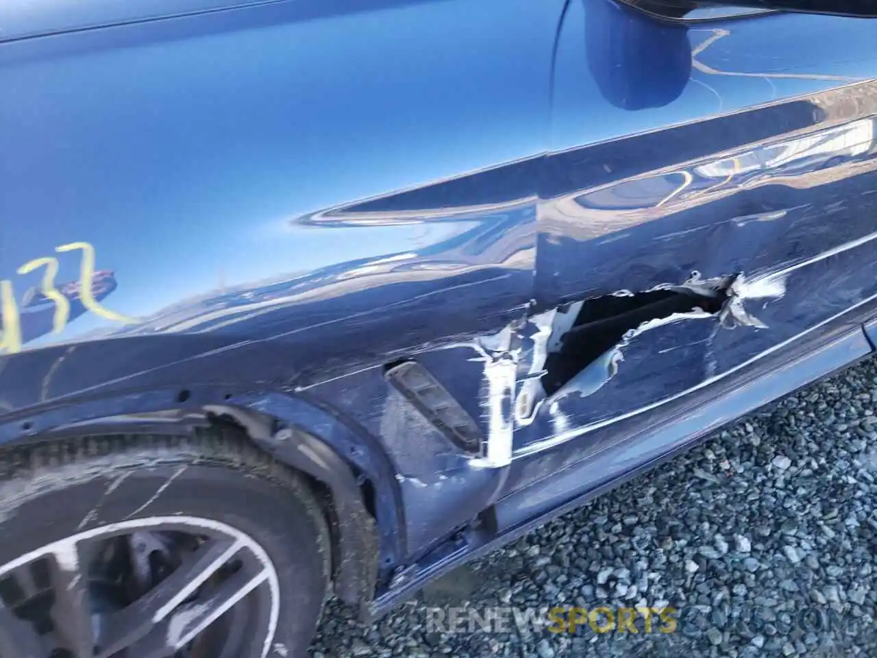 9 Photograph of a damaged car 5UXUJ5C58K9A33007 BMW X4 2019