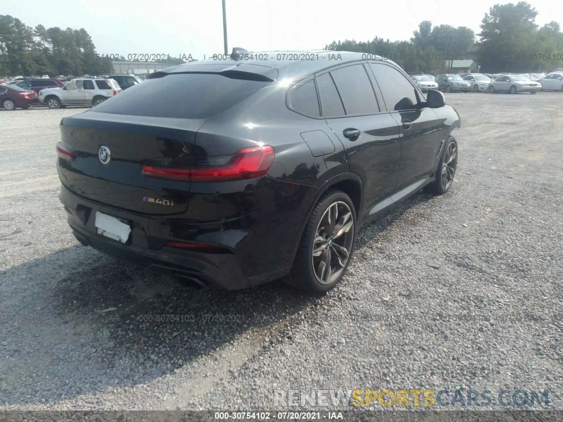 4 Photograph of a damaged car 5UXUJ5C58K9A33024 BMW X4 2019